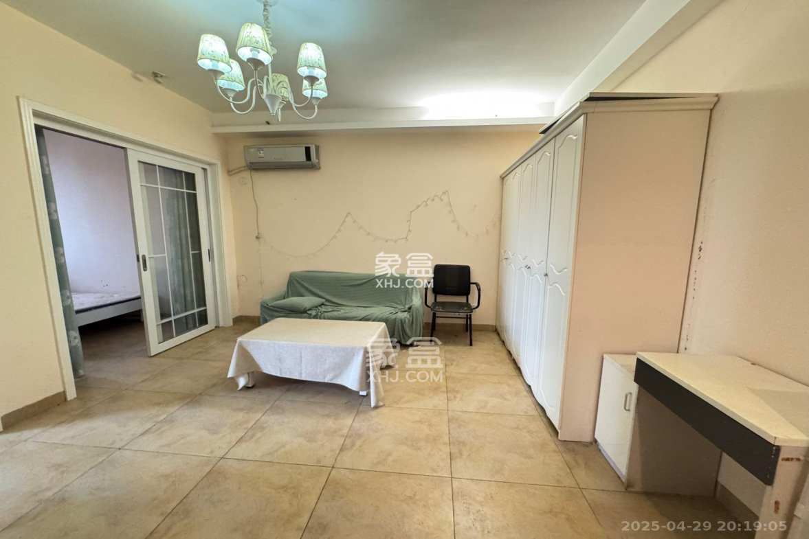 万博汇 1室1厅1卫 1800.0元/月 万博汇 1室1厅1卫 1800.0元/月室内图