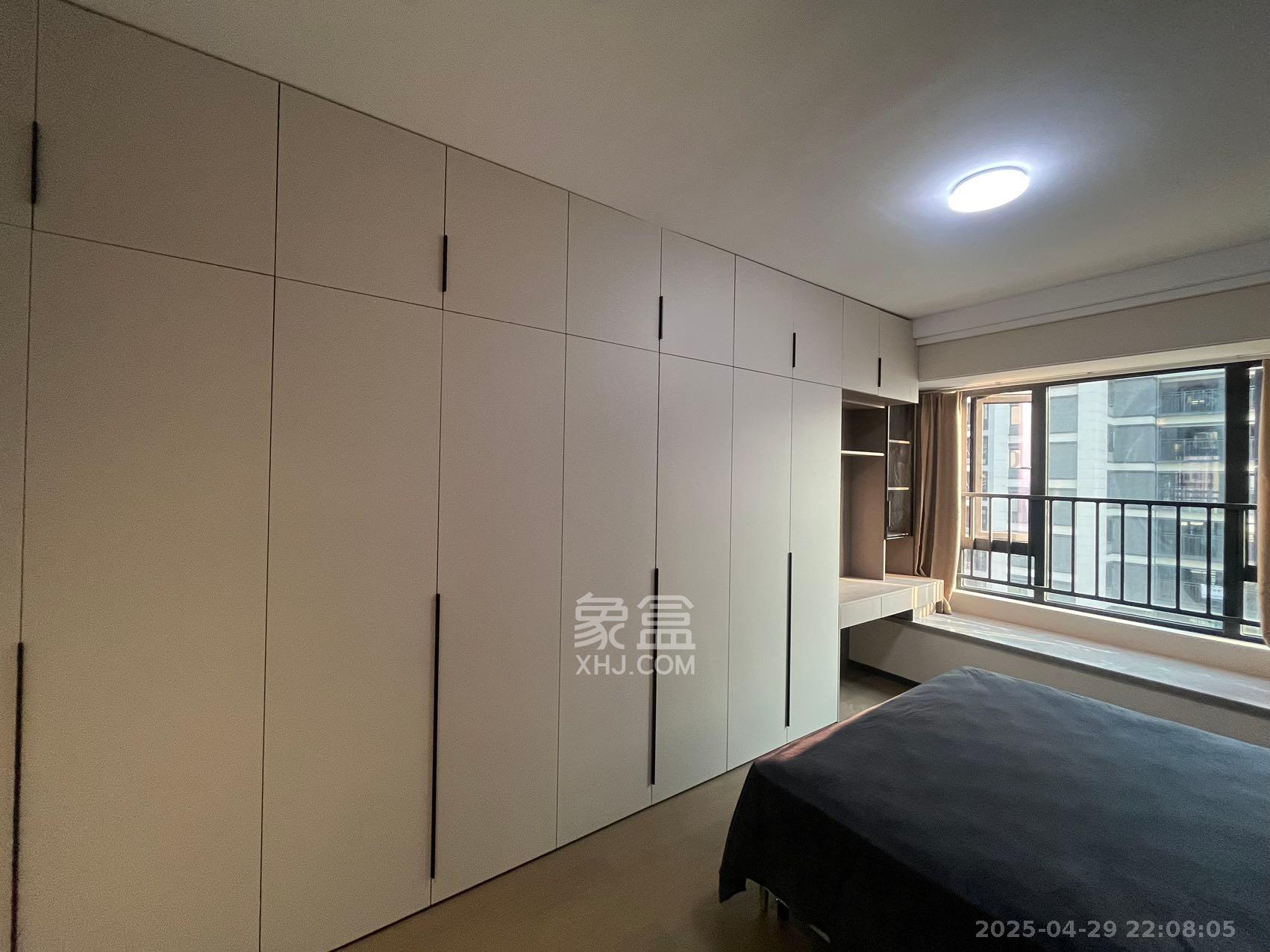 中海阅麓山二期  3室2厅2卫   4000.00元/月室内图