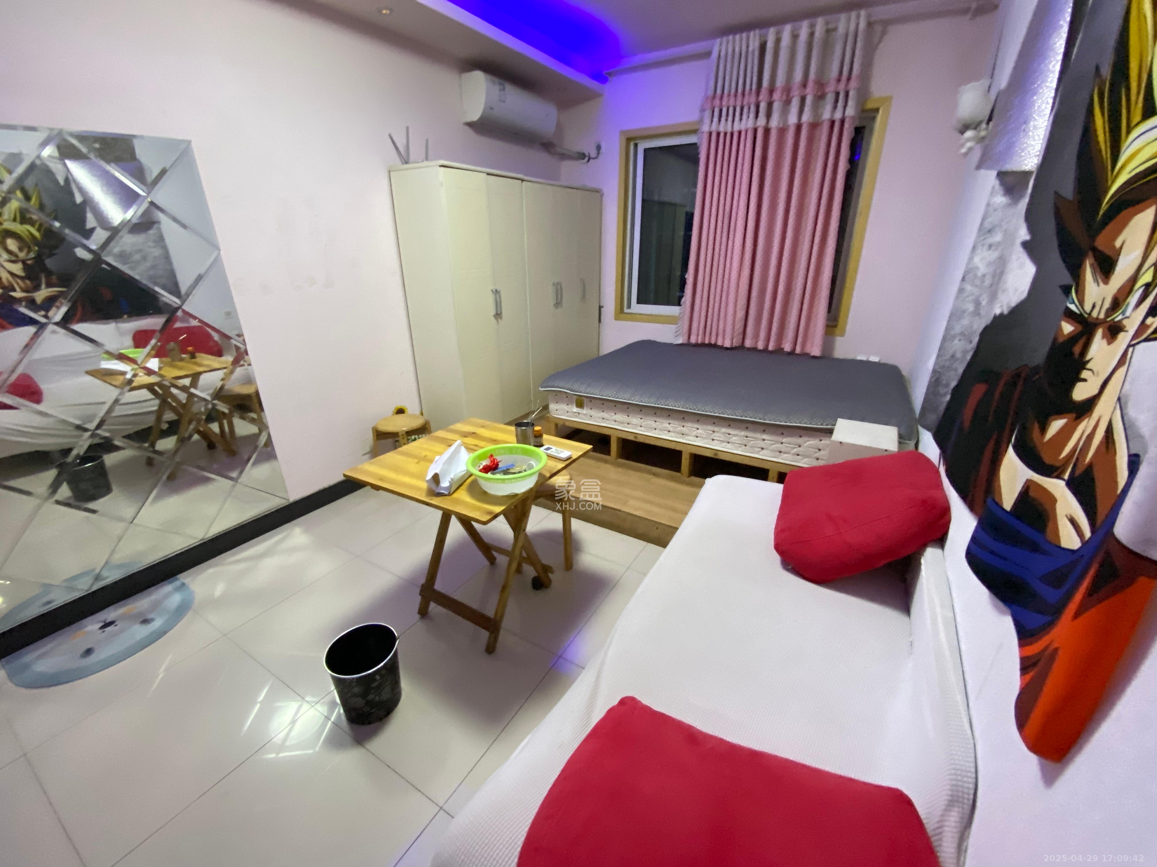 益佳苑 1室1厅1卫 1300.0元/月 益佳苑 1室1厅1卫 1300.0元/月室内图