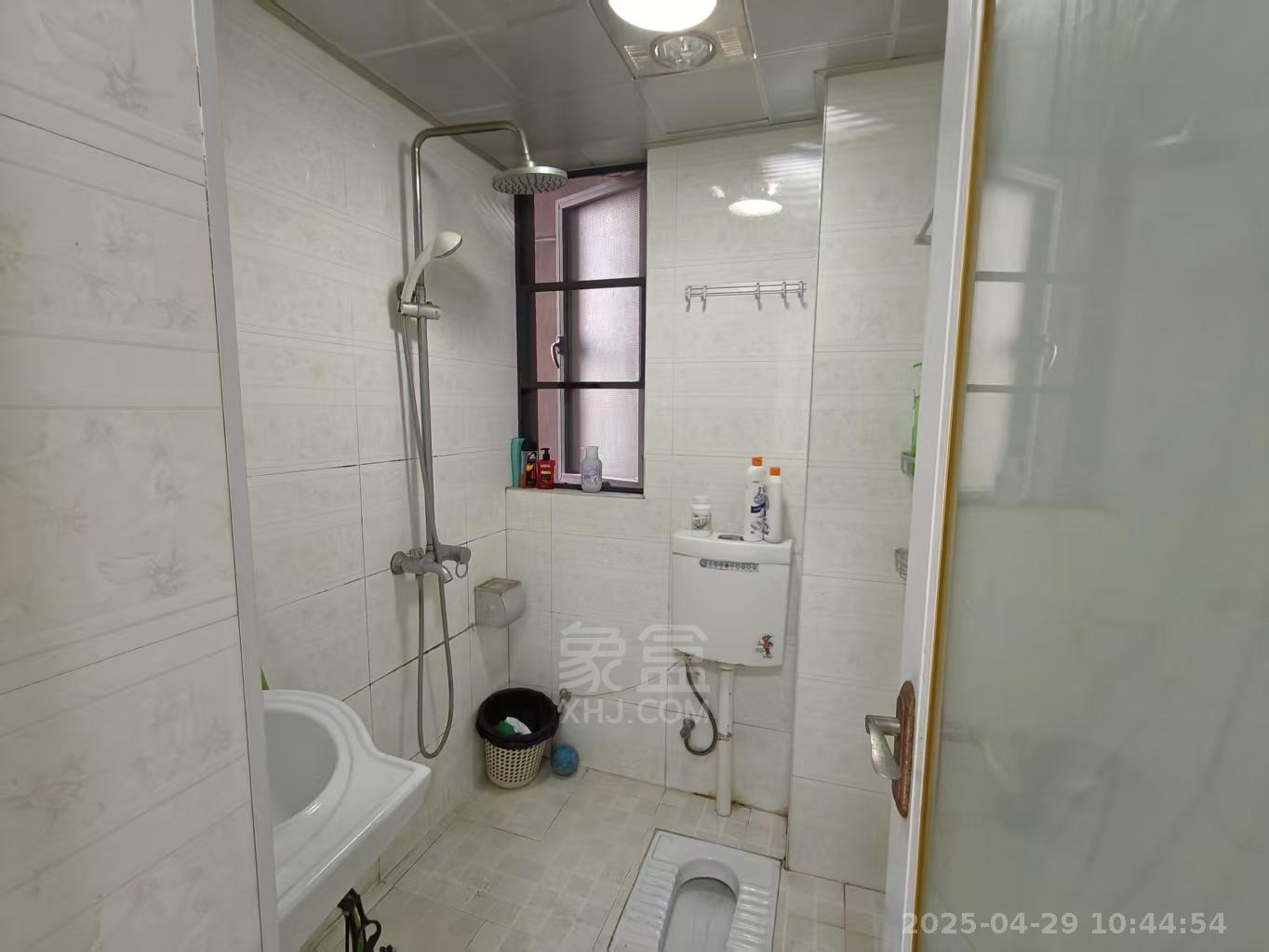 华晨御园 2室2厅1卫 1700.0元/月 华晨御园 2室2厅1卫 1700.0元/月室内图