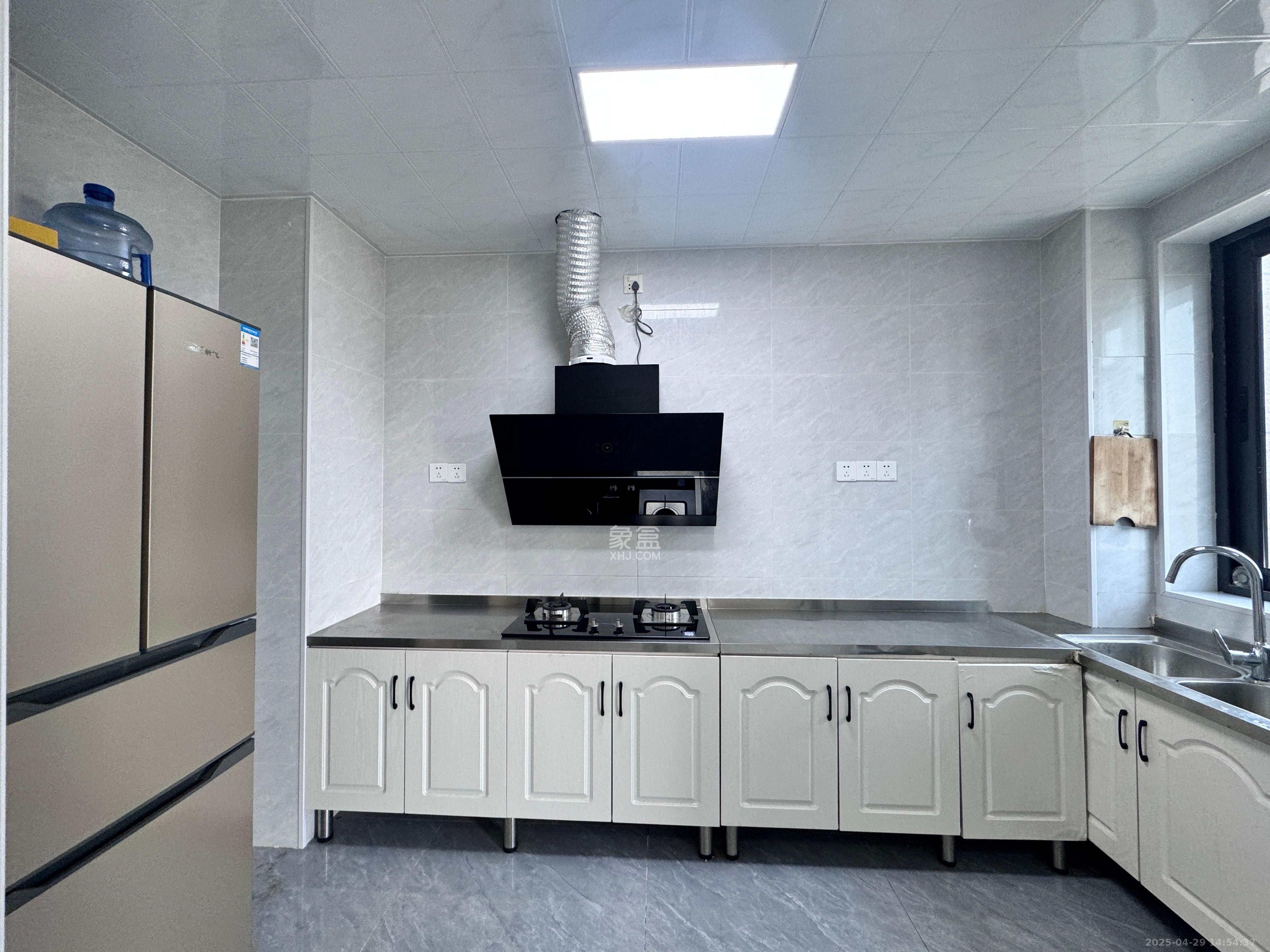 明昇壹城(明昇时代广场)一期 3室2厅2卫 2900.0元/月 明昇壹城(明昇时代广场)一期 3室2厅2卫 2900.0元/月室内图