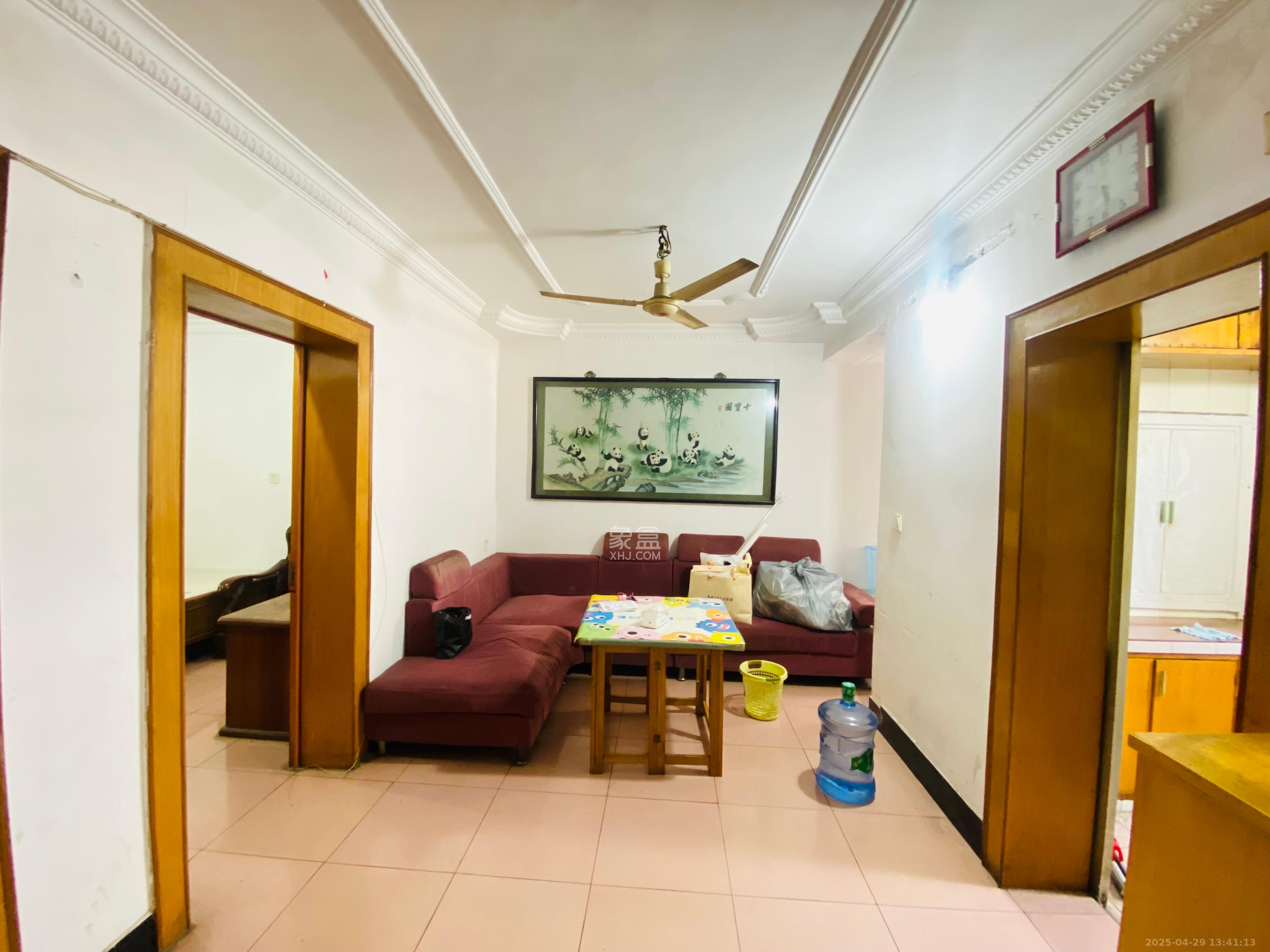 解放四村石子冲 2室1厅1卫 1500.0元/月 解放四村石子冲 2室1厅1卫 1500.0元/月室内图