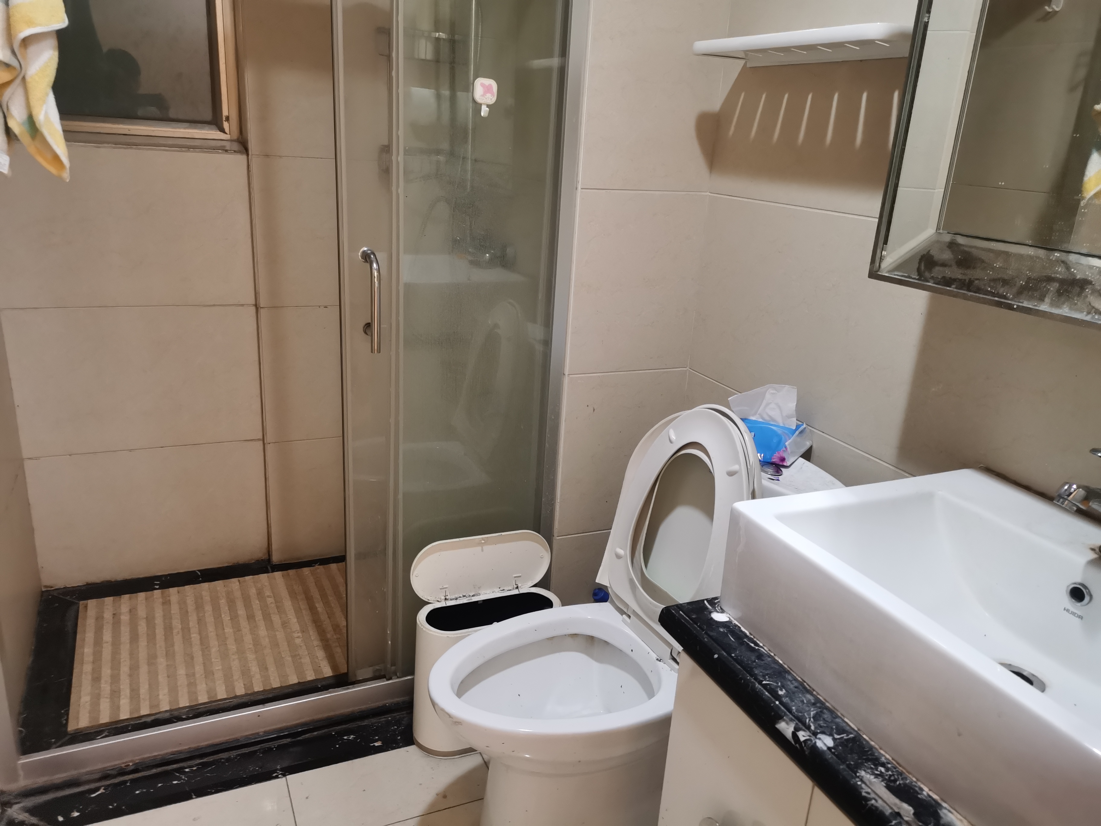 碧桂园 3室2厅1卫 1600.00元/月 碧桂园 3室2厅1卫 1600.00元/月室内图