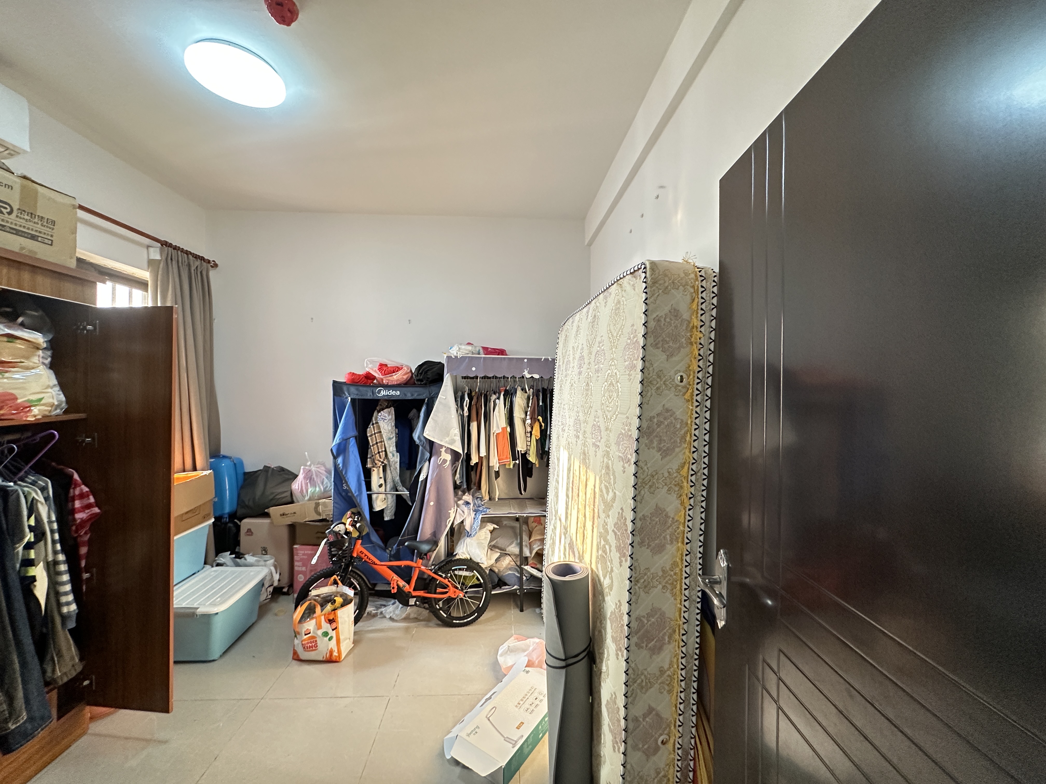 滨海新城一区B-08地块（玉河佳园）  3室2厅2卫   2800.00元/月室内图