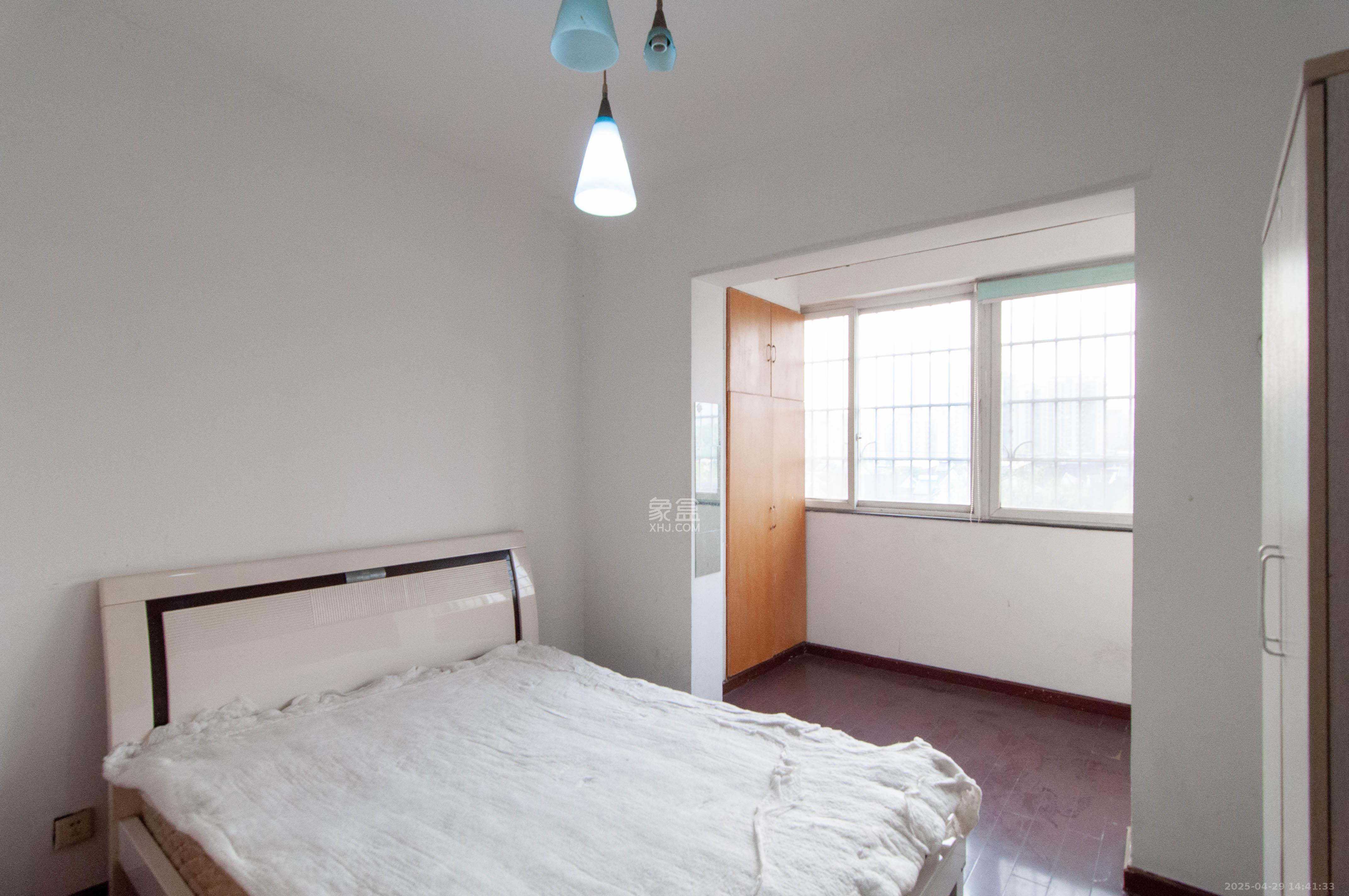 麓谷雅园 3室2厅2卫 69.8万 麓谷雅园 3室2厅2卫 69.8万其他