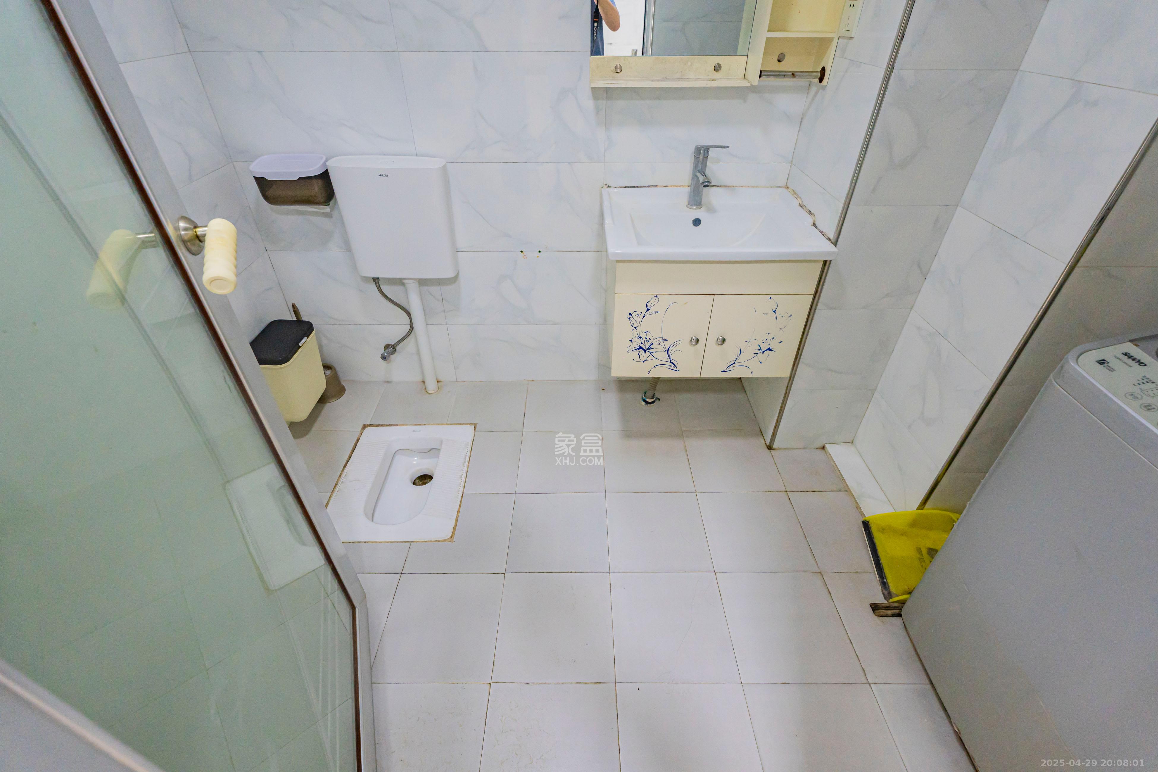 东宸19公馆  1室1厅1卫    39.8万 东宸19公馆  1室1厅1卫    39.8万卫生间