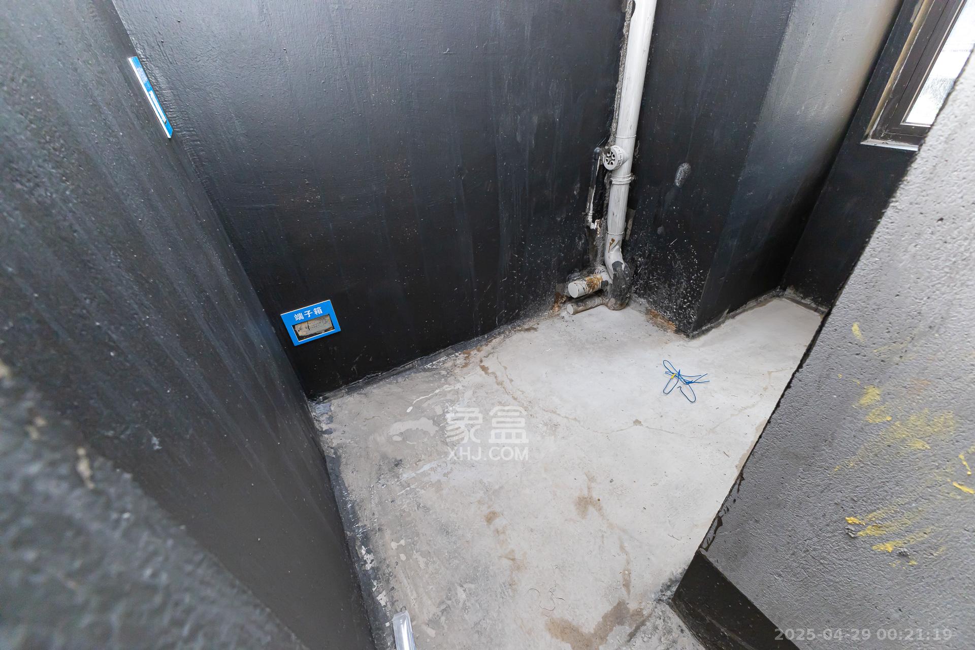时代建发和著  5室2厅2卫   300.00万卫生间