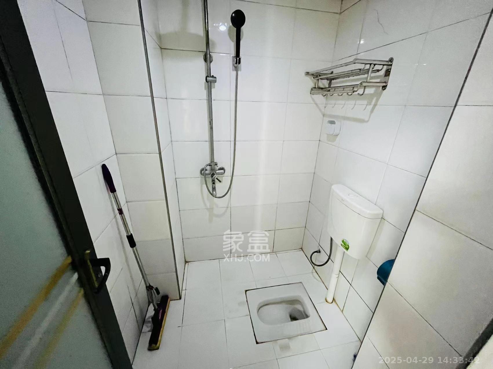 长大彩虹都  2室2厅1卫   1900.00元/月室内图