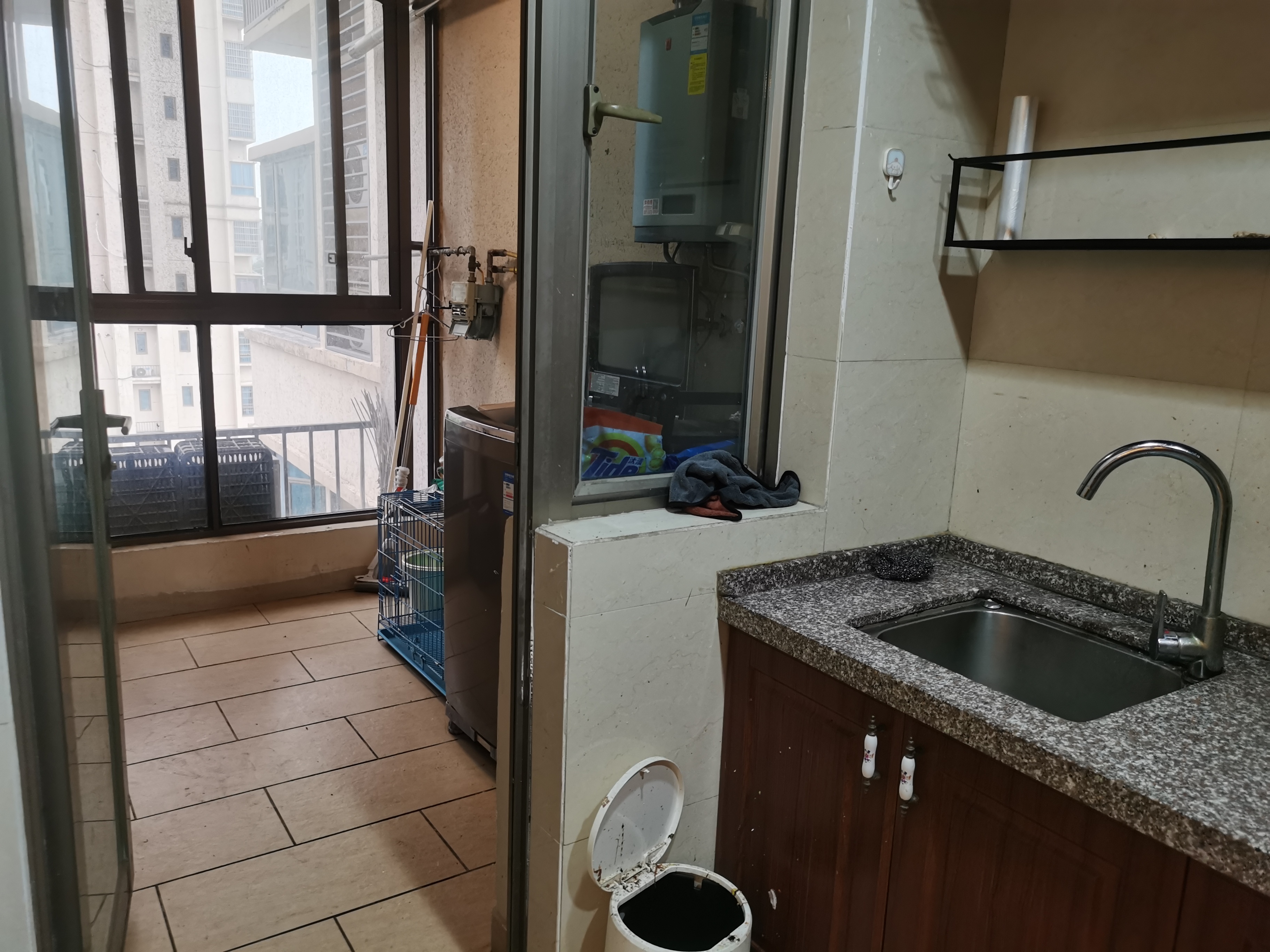 碧桂园 3室2厅1卫 1600.00元/月 碧桂园 3室2厅1卫 1600.00元/月室内图