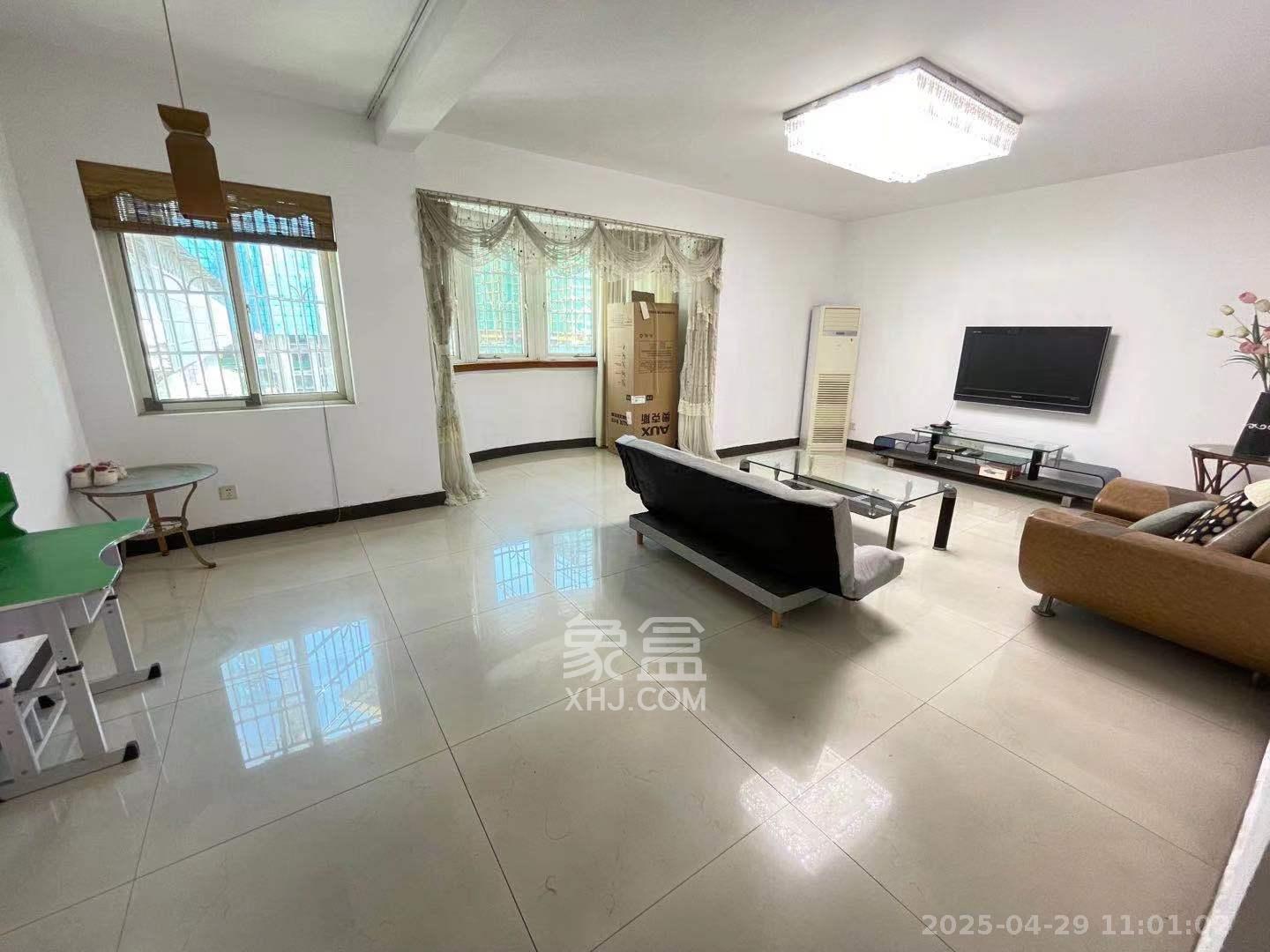 建工宿舍  1室0厅0卫   2000.00元/月室内图
