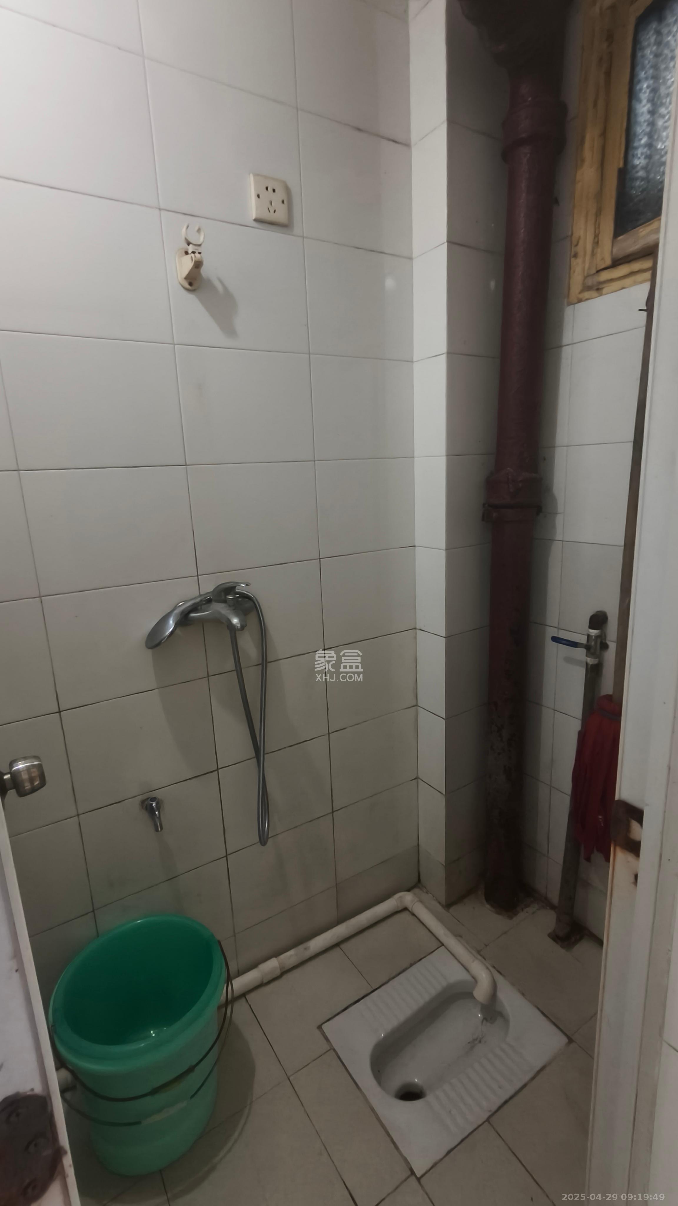 牛角塘社区  3室2厅1卫   1900.00元/月室内图