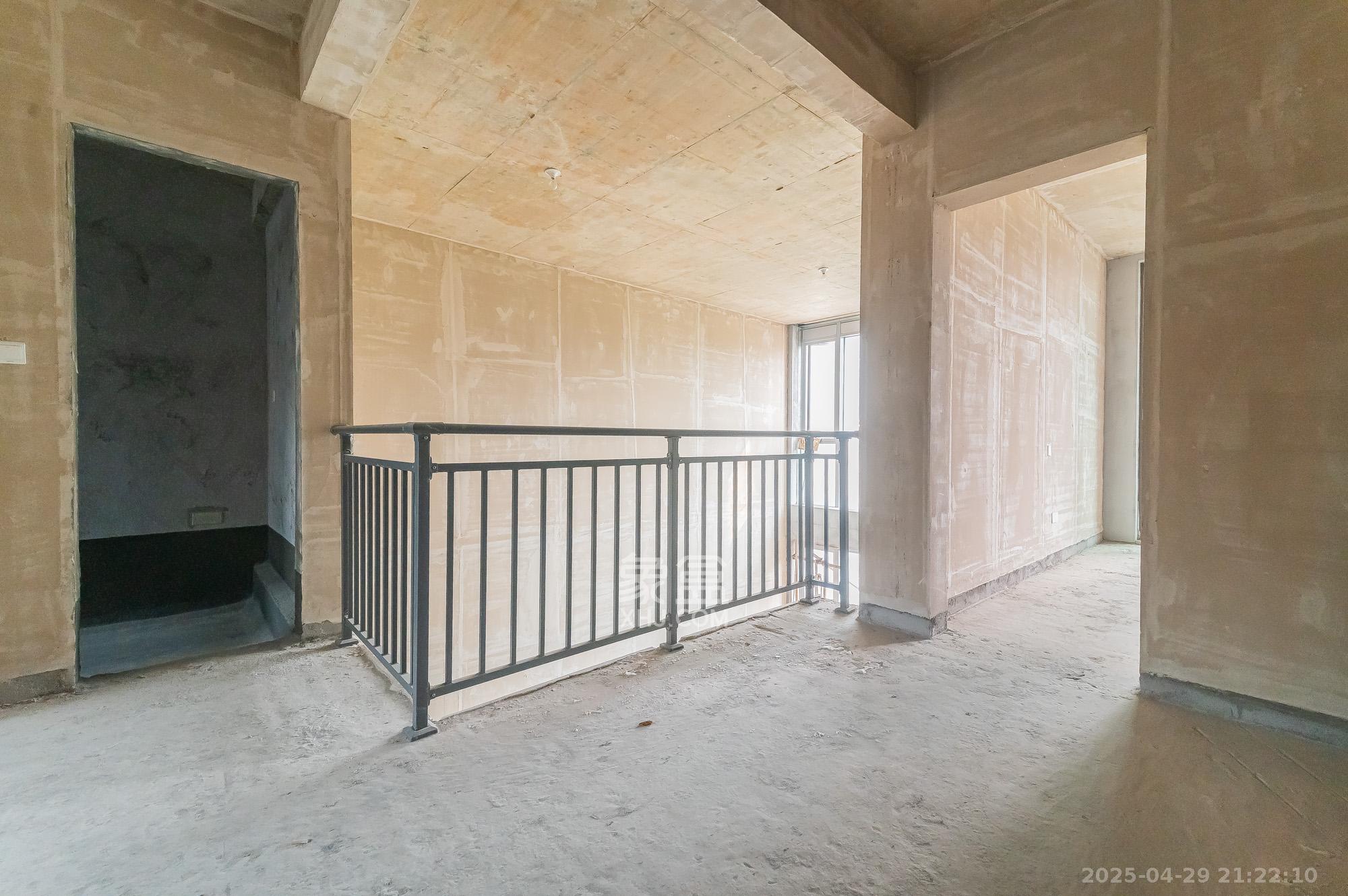 绿城美的明月江南  5室2厅3卫    190.0万 绿城美的明月江南  5室2厅3卫    190.0万其他