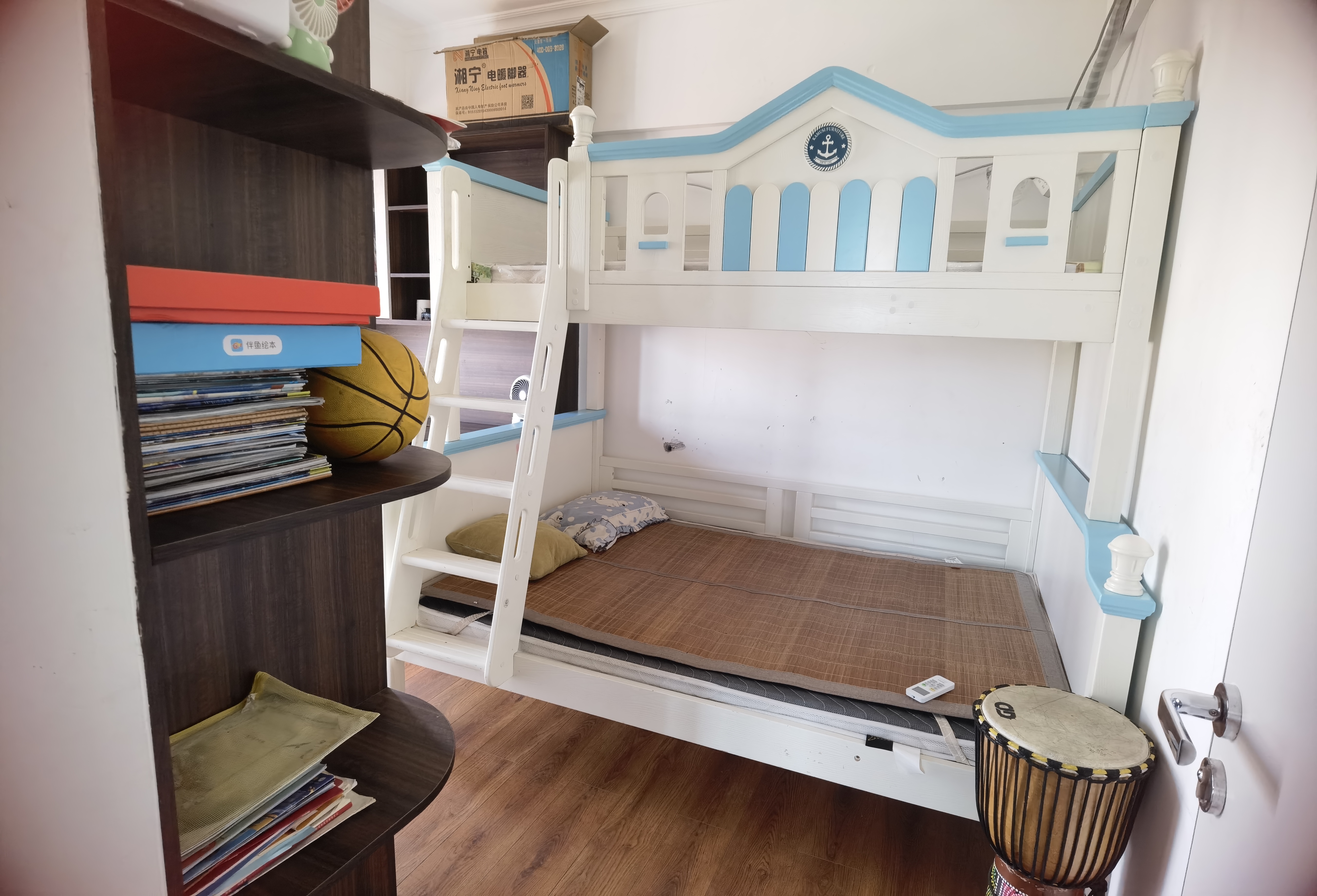 鹏泰国际 1室1厅1卫 700.0元/月 鹏泰国际 1室1厅1卫 700.0元/月室内图