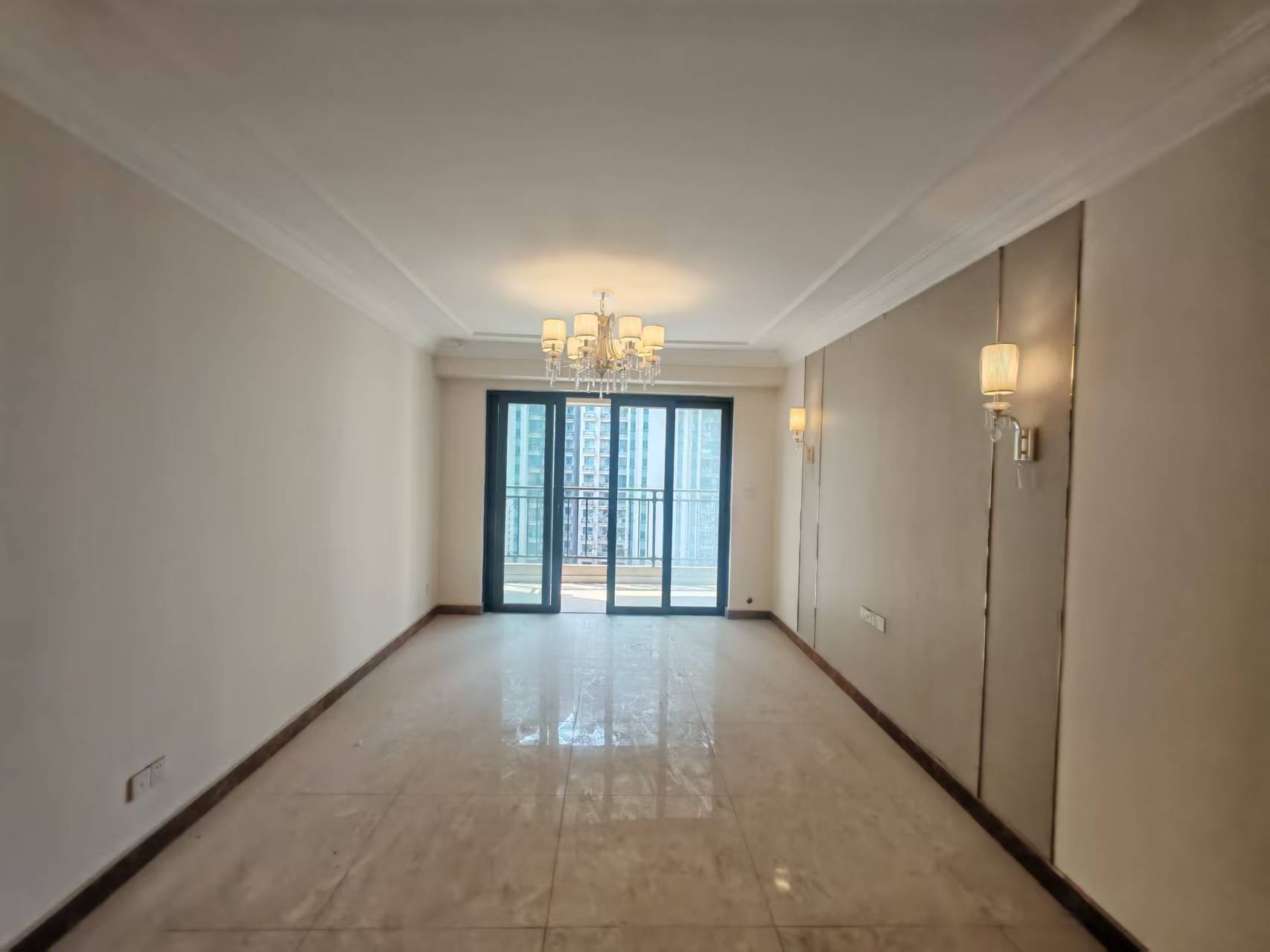 恒大华府 3室2厅2卫 69.8万 恒大华府 3室2厅2卫 69.8万室内图