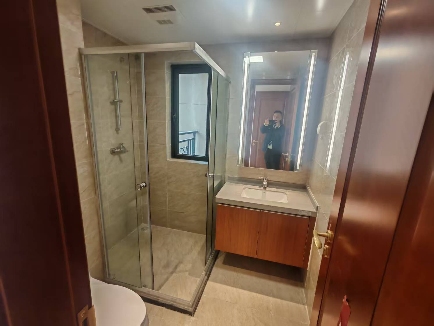 恒大华府 3室2厅2卫 69.8万 恒大华府 3室2厅2卫 69.8万室内图