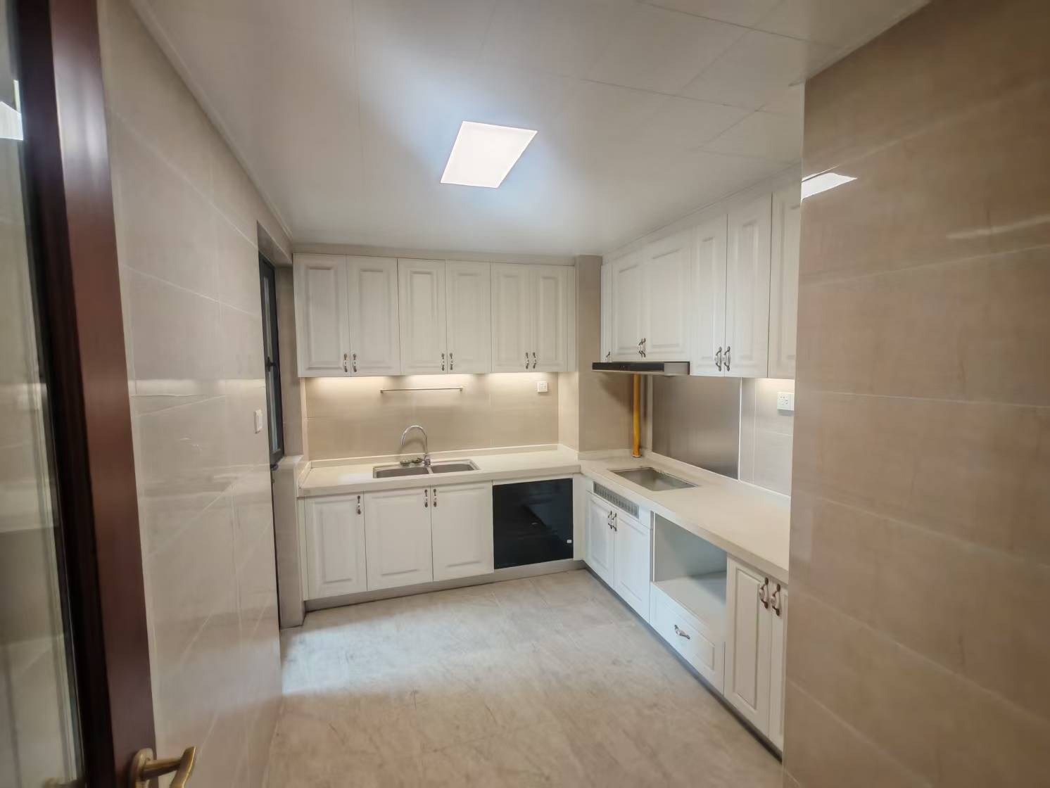 恒大华府 3室2厅2卫 69.8万 恒大华府 3室2厅2卫 69.8万室内图