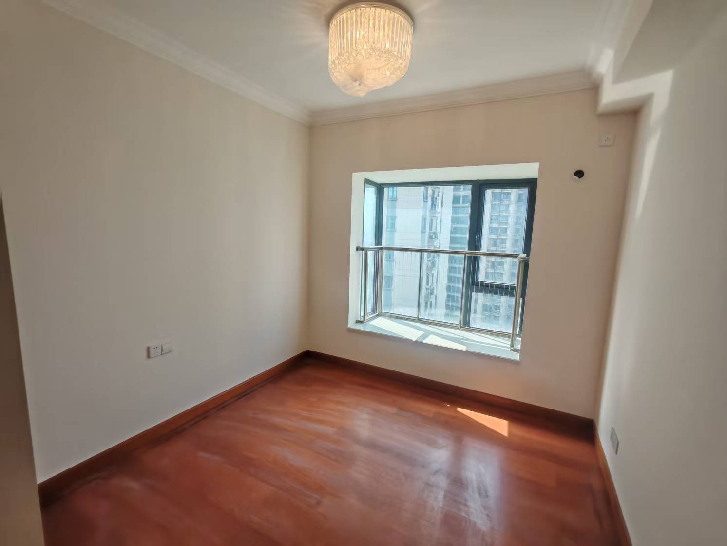 恒大华府 3室2厅2卫 69.8万 恒大华府 3室2厅2卫 69.8万室内图