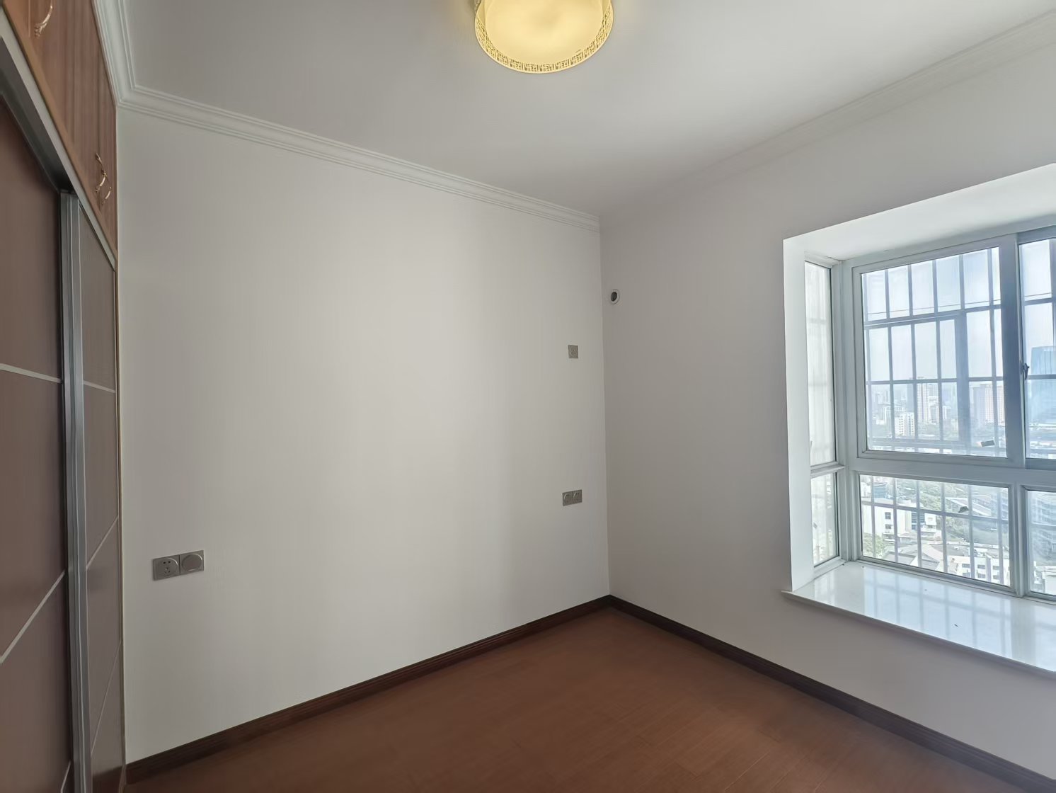 香草园二期春晓  4室2厅2卫    68.0万 香草园二期春晓  4室2厅2卫    68.0万室内图