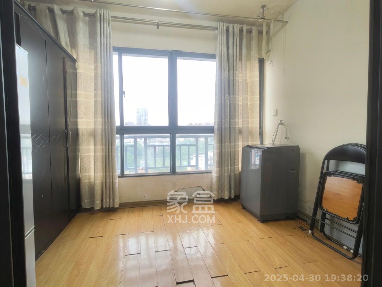 兰亭峰景  1室1厅1卫   1500.00元/月室内图