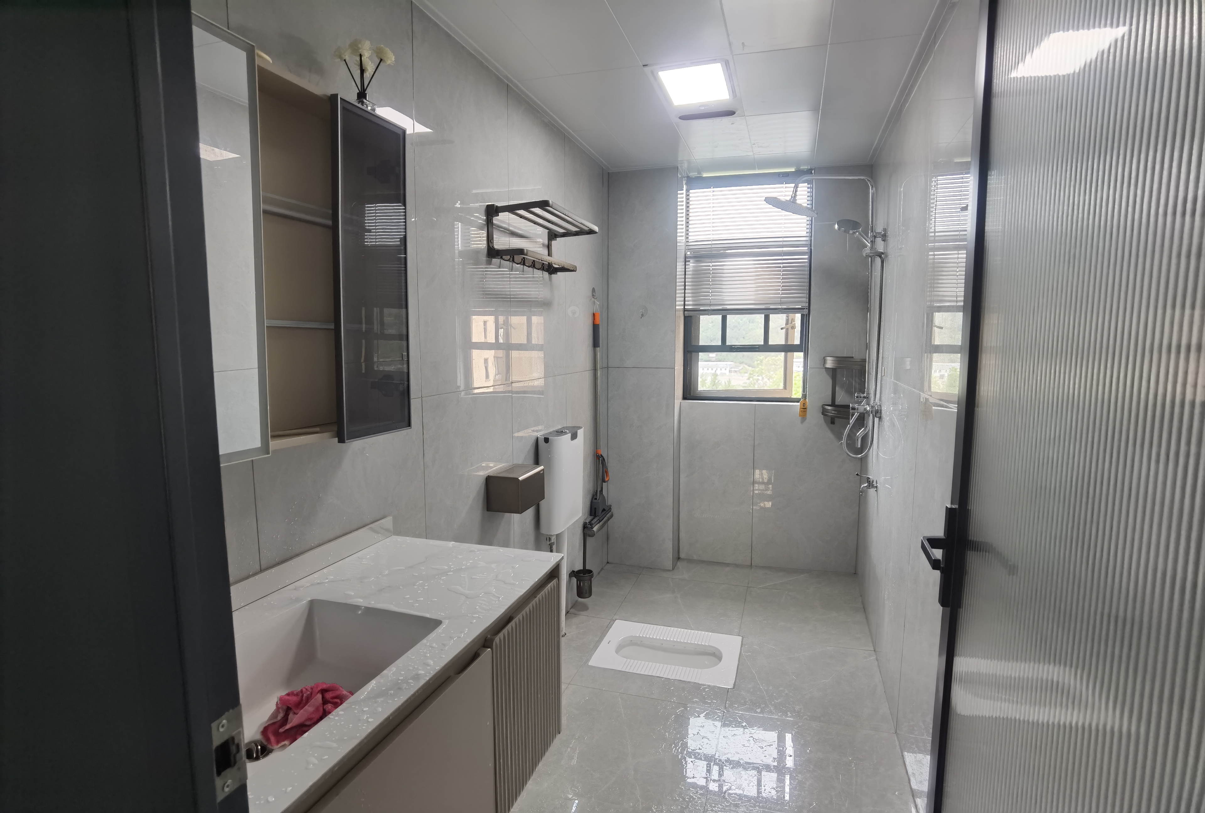 天门壹号 4室2厅2卫 2500.0元/月 天门壹号 4室2厅2卫 2500.0元/月室内图