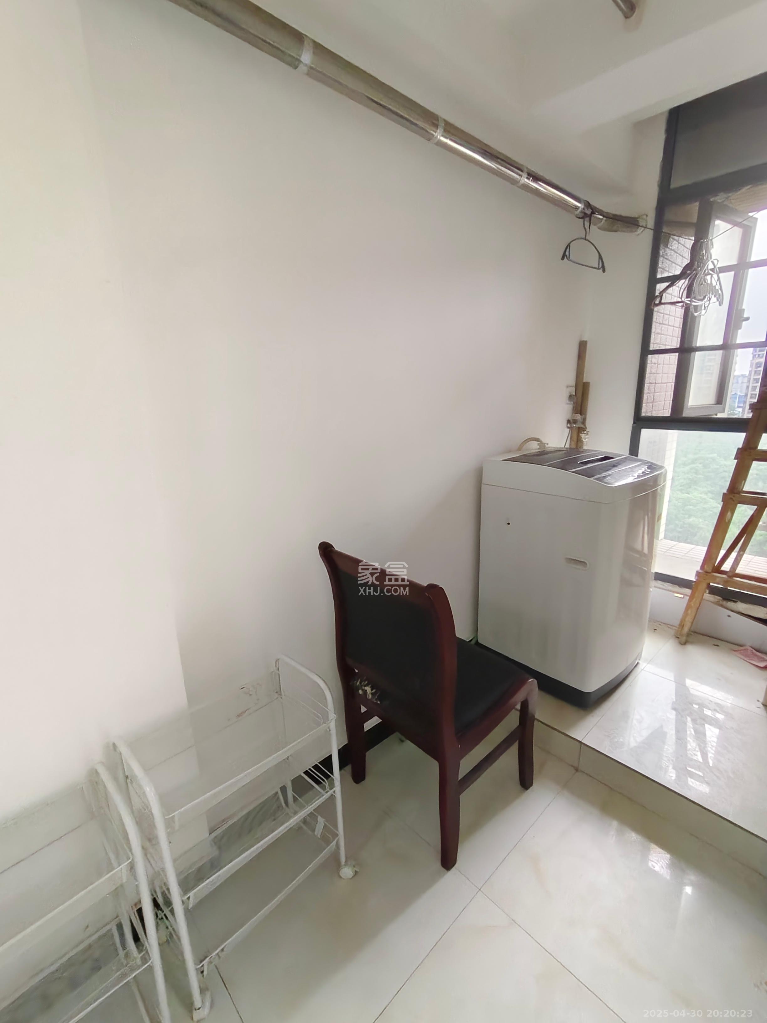 中建芙蓉嘉苑  2室1厅1卫   1600.00元/月室内图