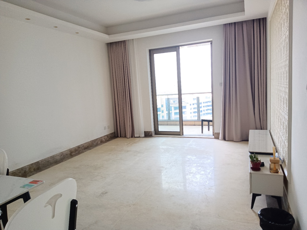 外滩中心  2室1厅2卫    3700.0元/月 外滩中心  2室1厅2卫    3700.0元/月室内图