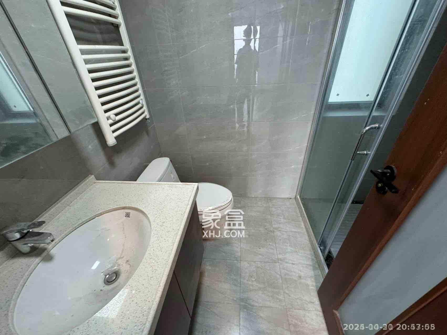 绿地长沙城际空间站（绿地新里佳苑）  4室2厅2卫   3600.00元/月室内图