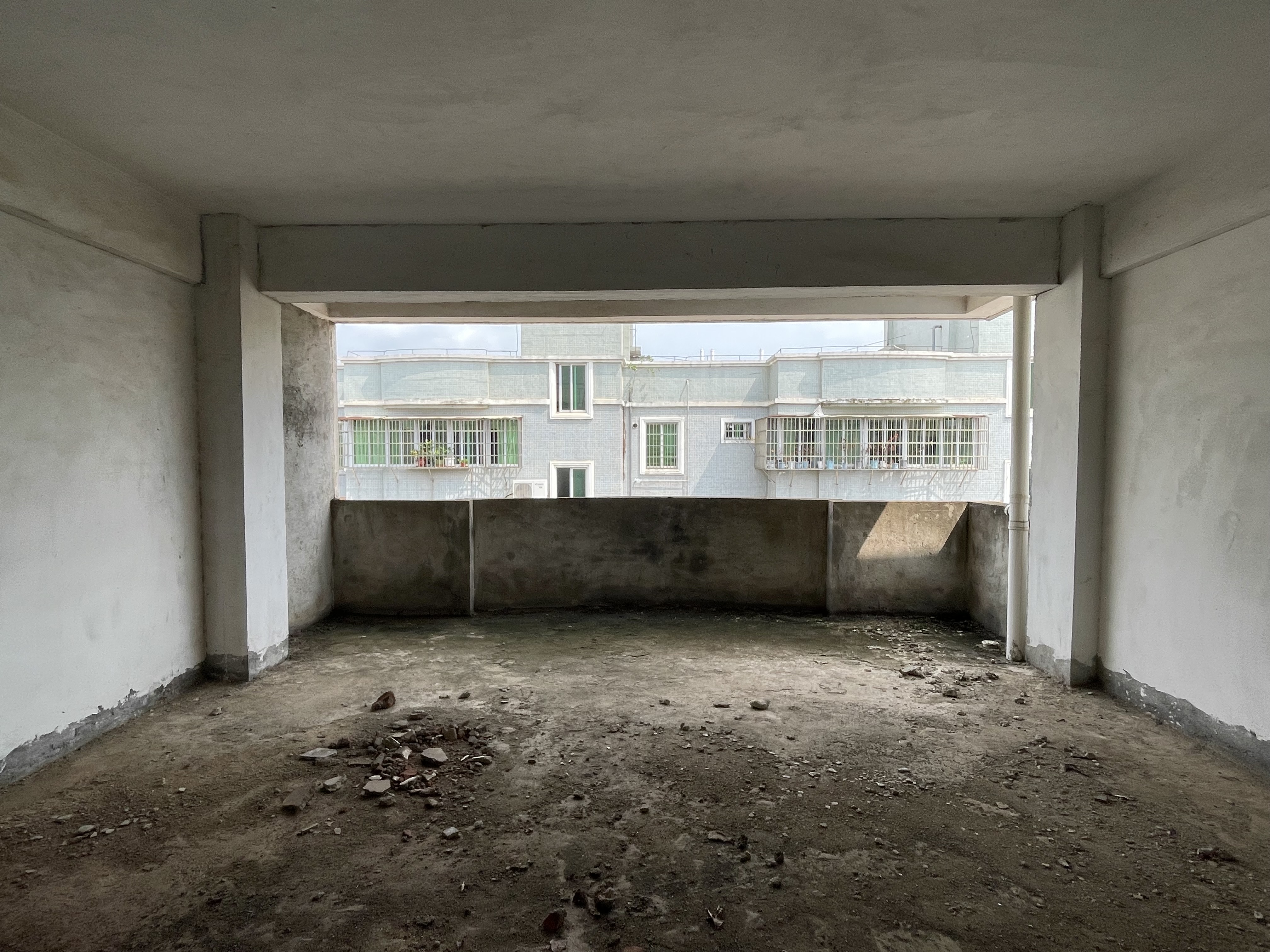 海湾怡园  3室2厅2卫    120.0万 海湾怡园  3室2厅2卫    120.0万客厅