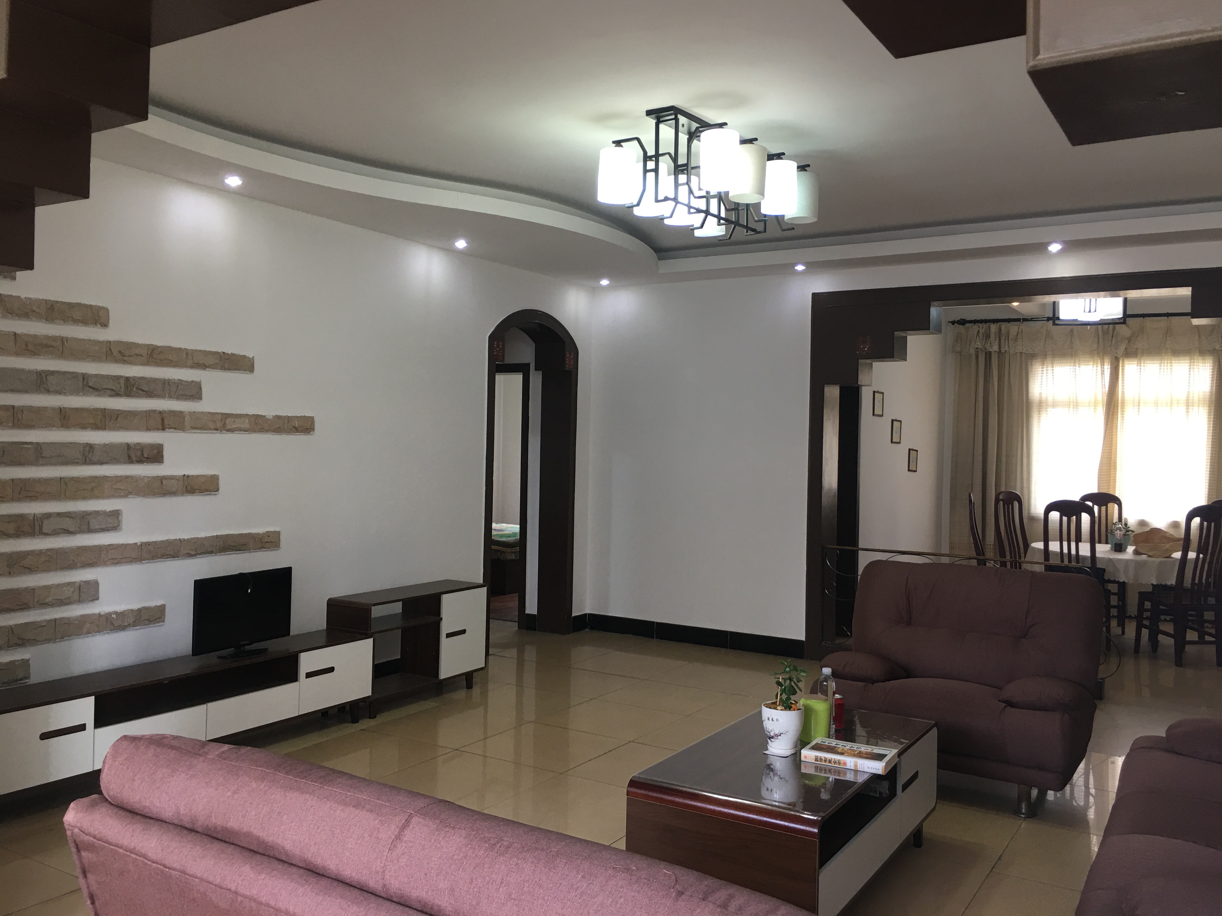 碧翠园石油住宅小区 3室2厅2卫 1500.0元/月 碧翠园石油住宅小区 3室2厅2卫 1500.0元/月室内图