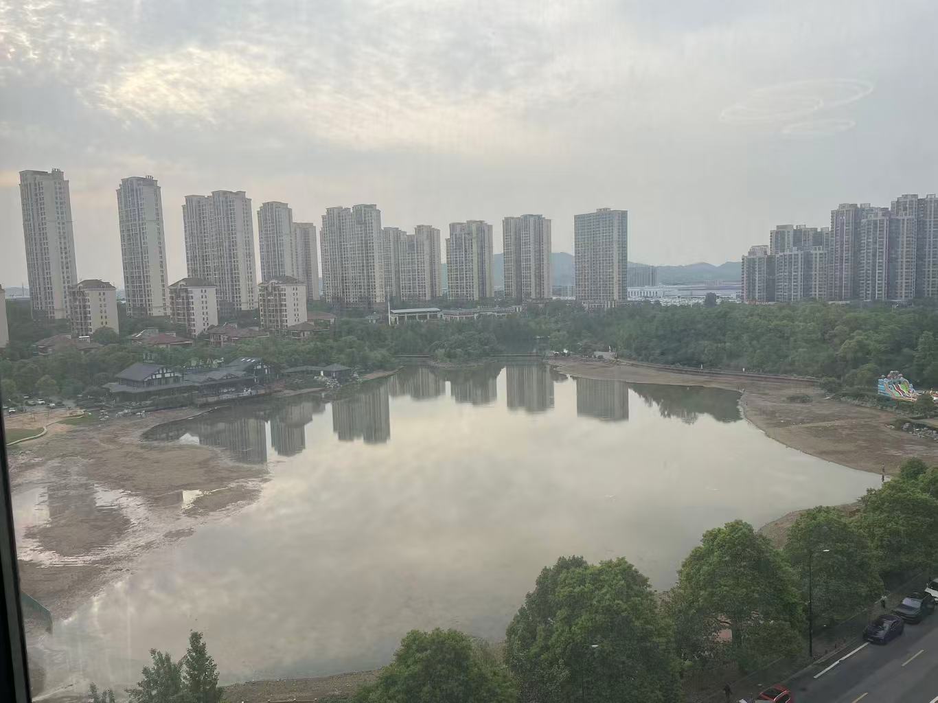 湖景名城  3室2厅2卫   145.00万室内图