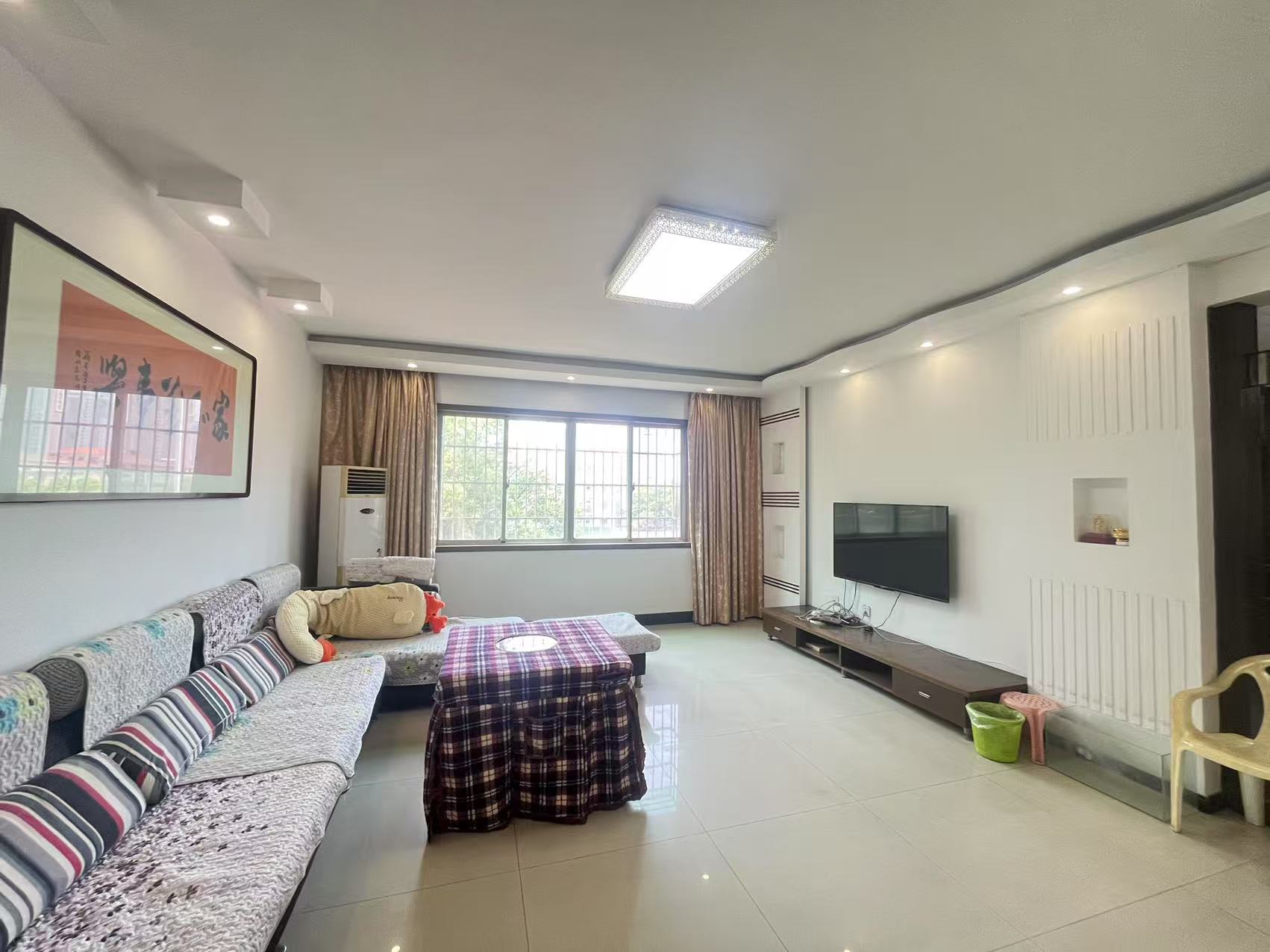 天台小区  4室2厅2卫    86.8万 天台小区  4室2厅2卫    86.8万室内图