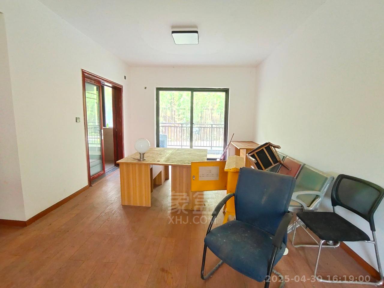 碧桂园江山一品 3室2厅2卫 1500.0元/月 碧桂园江山一品 3室2厅2卫 1500.0元/月室内图