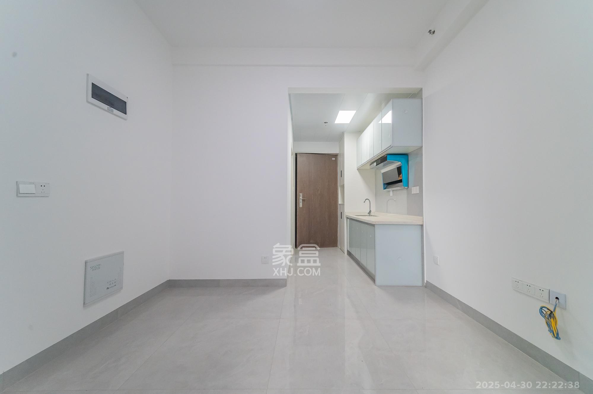 新城悦隽公园  1室0厅0卫    18.0万客厅