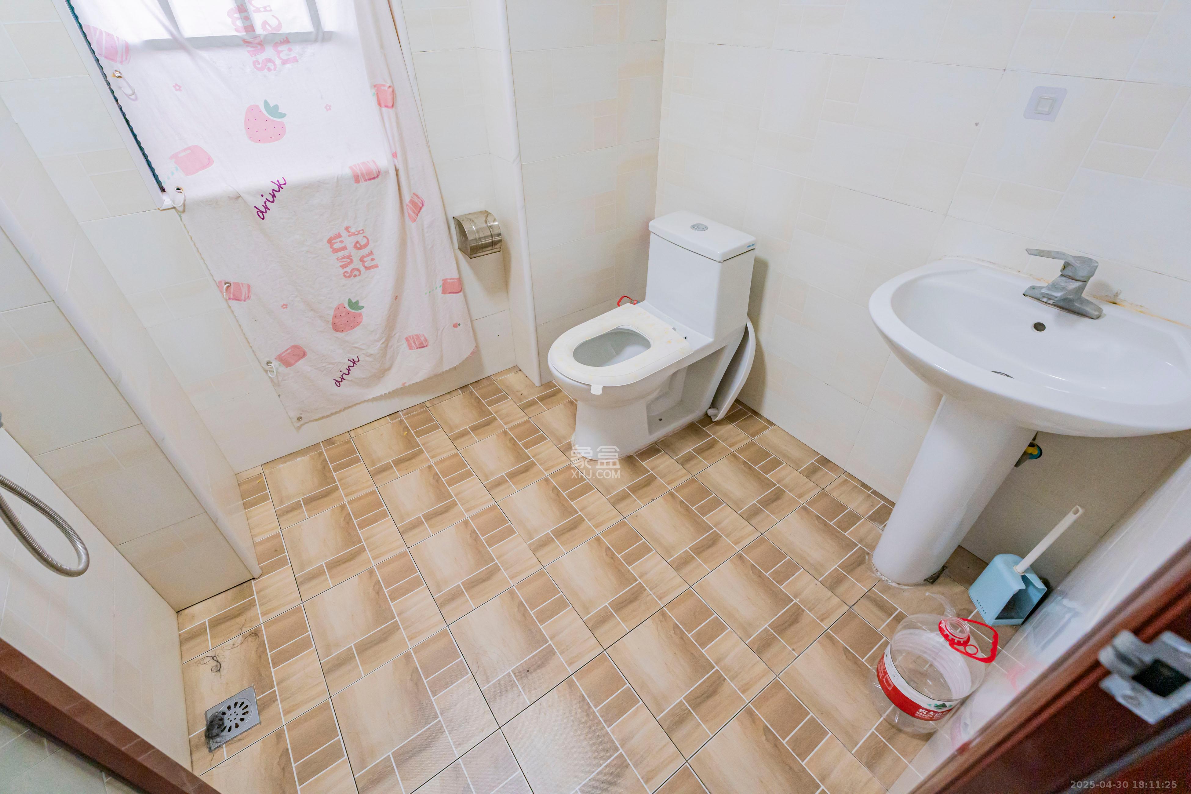 上林紫郡(锦顺和园) 3室2厅2卫 98.0万 上林紫郡(锦顺和园) 3室2厅2卫 98.0万卫生间