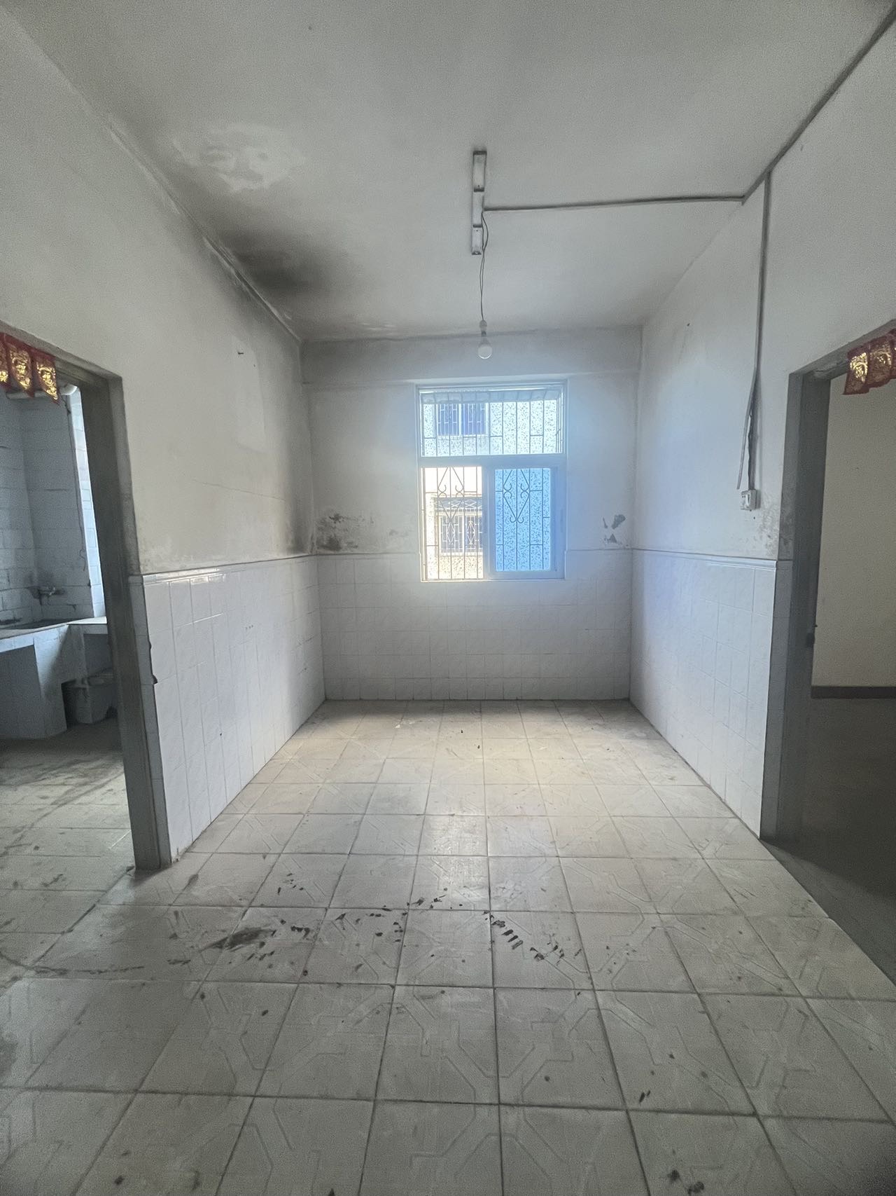 琼建加工厂宿舍（高登西街）  1室0厅0卫   113.00万客厅