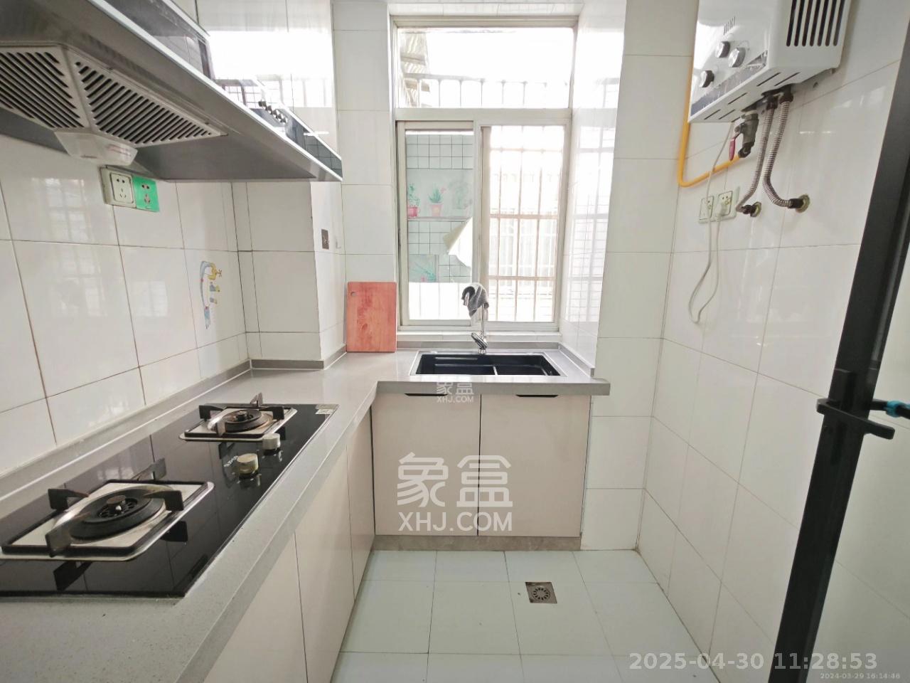 东方新世界  2室1厅1卫   2400.00元/月室内图