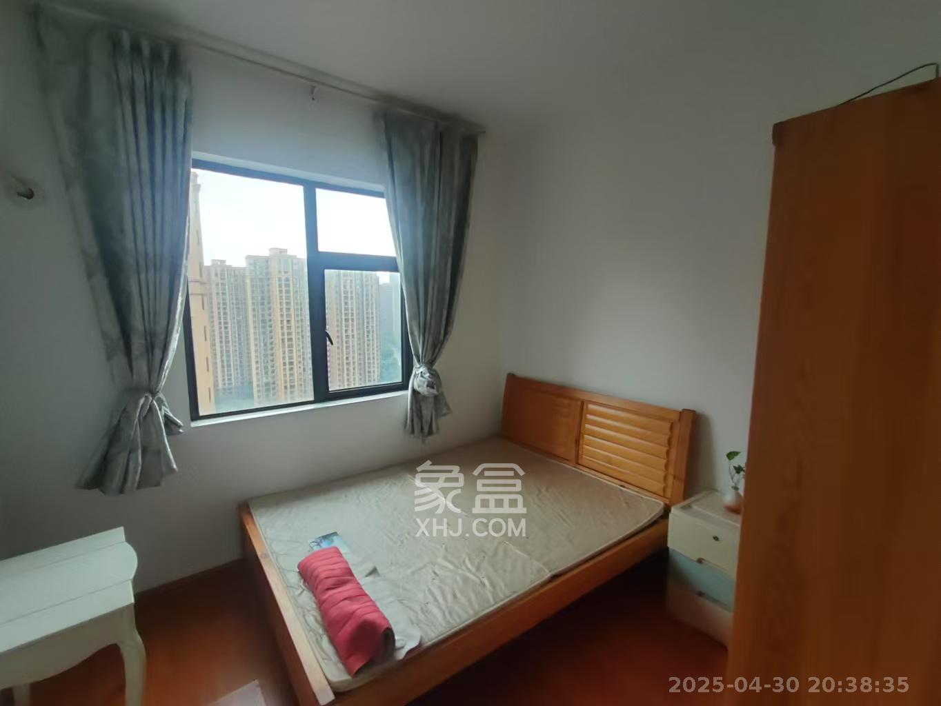 德润小区(丰升德润小区) 4室2厅2卫 3000.0元/月 德润小区(丰升德润小区) 4室2厅2卫 3000.0元/月室内图