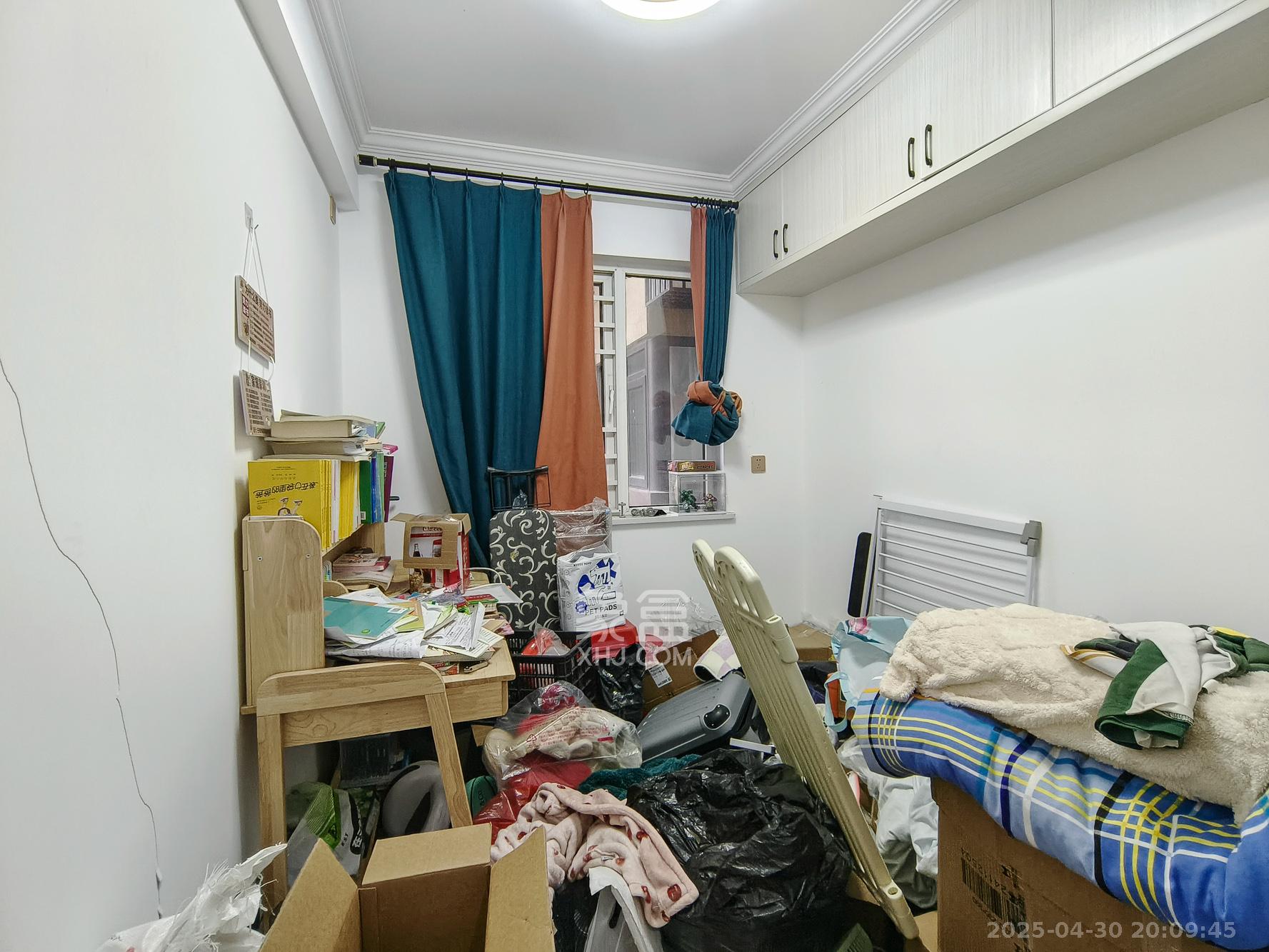 保利香槟国际 4室2厅2卫 104.8万 保利香槟国际 4室2厅2卫 104.8万卧室