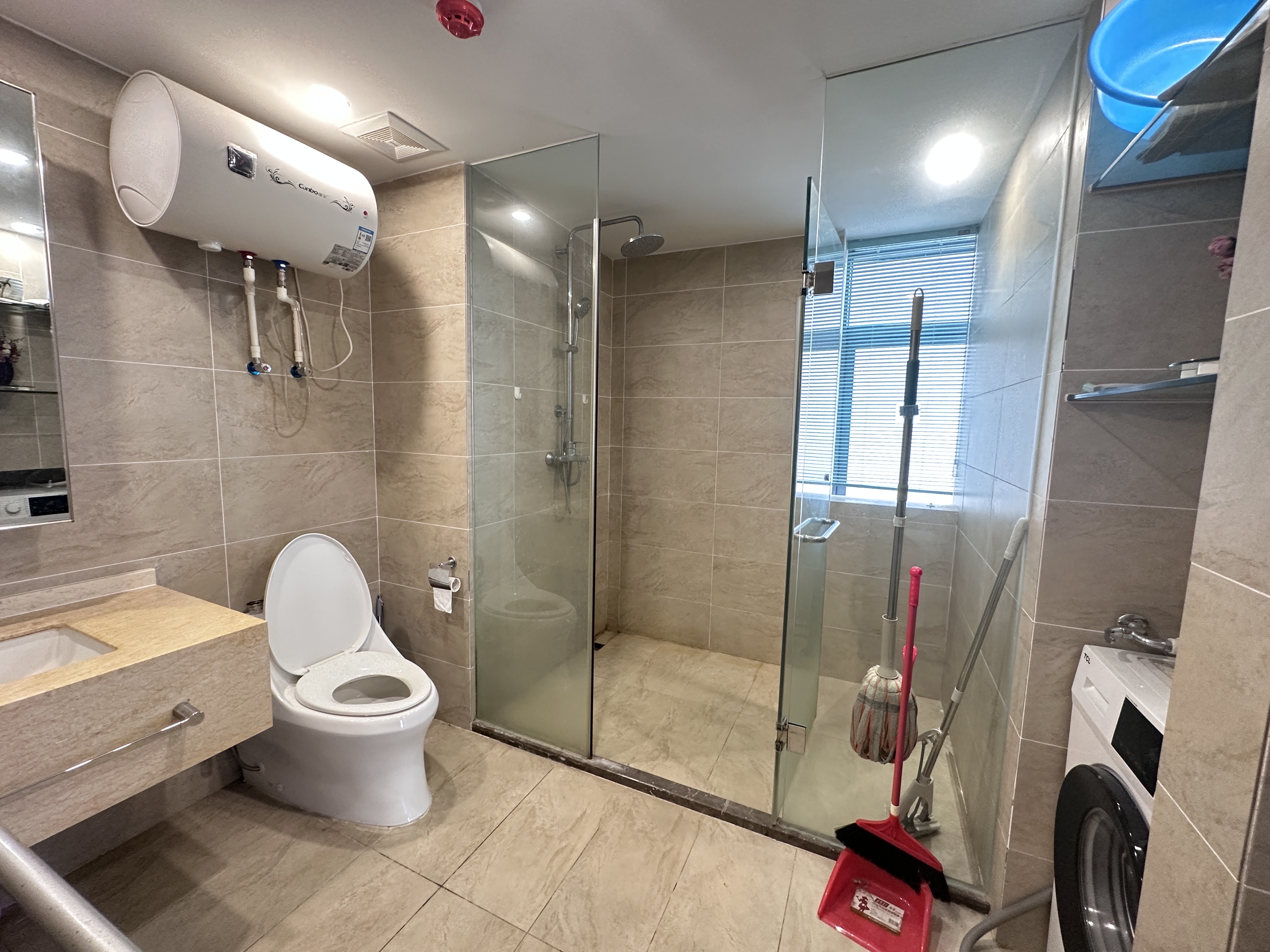 海航豪庭南苑 1室1厅1卫 115.0万 海航豪庭南苑 1室1厅1卫 115.0万客厅