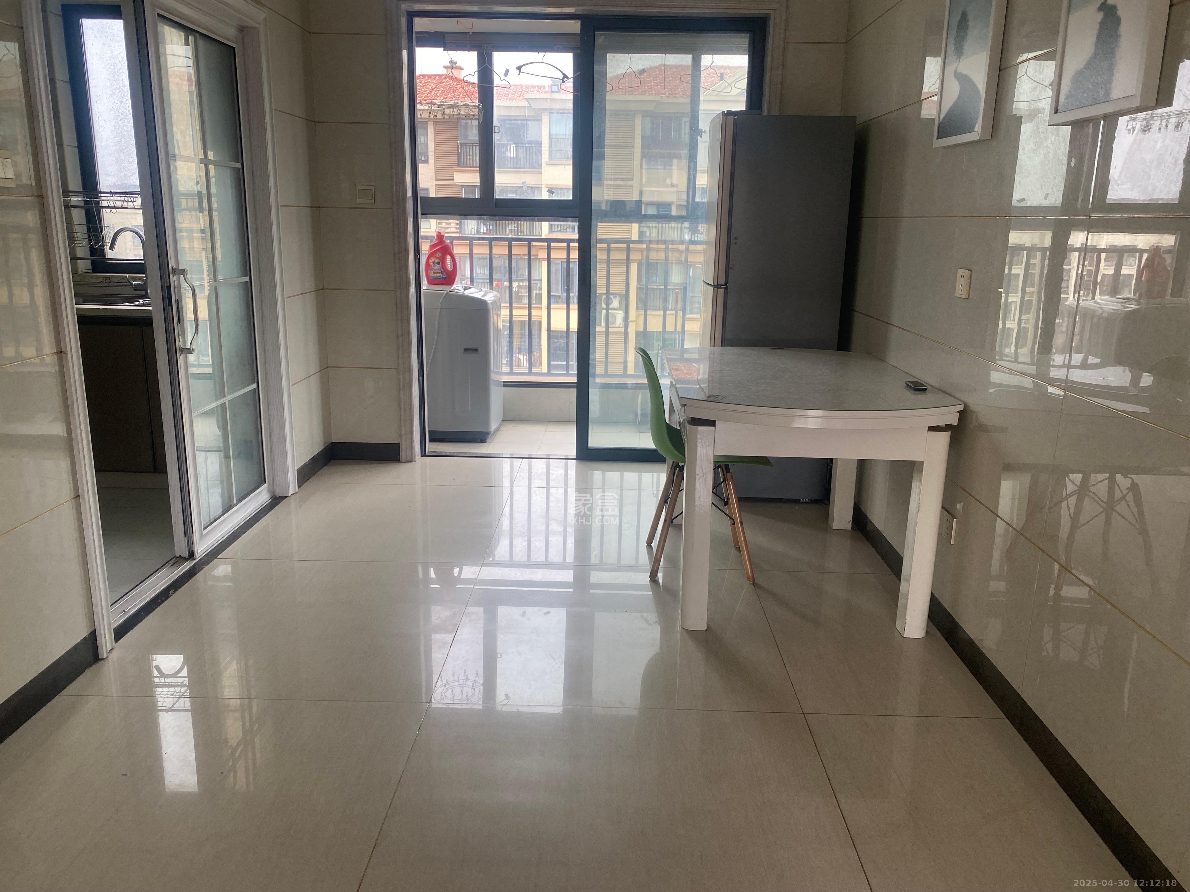 中建芙蓉嘉苑 4室2厅2卫 2300.0元/月 中建芙蓉嘉苑 4室2厅2卫 2300.0元/月室内图