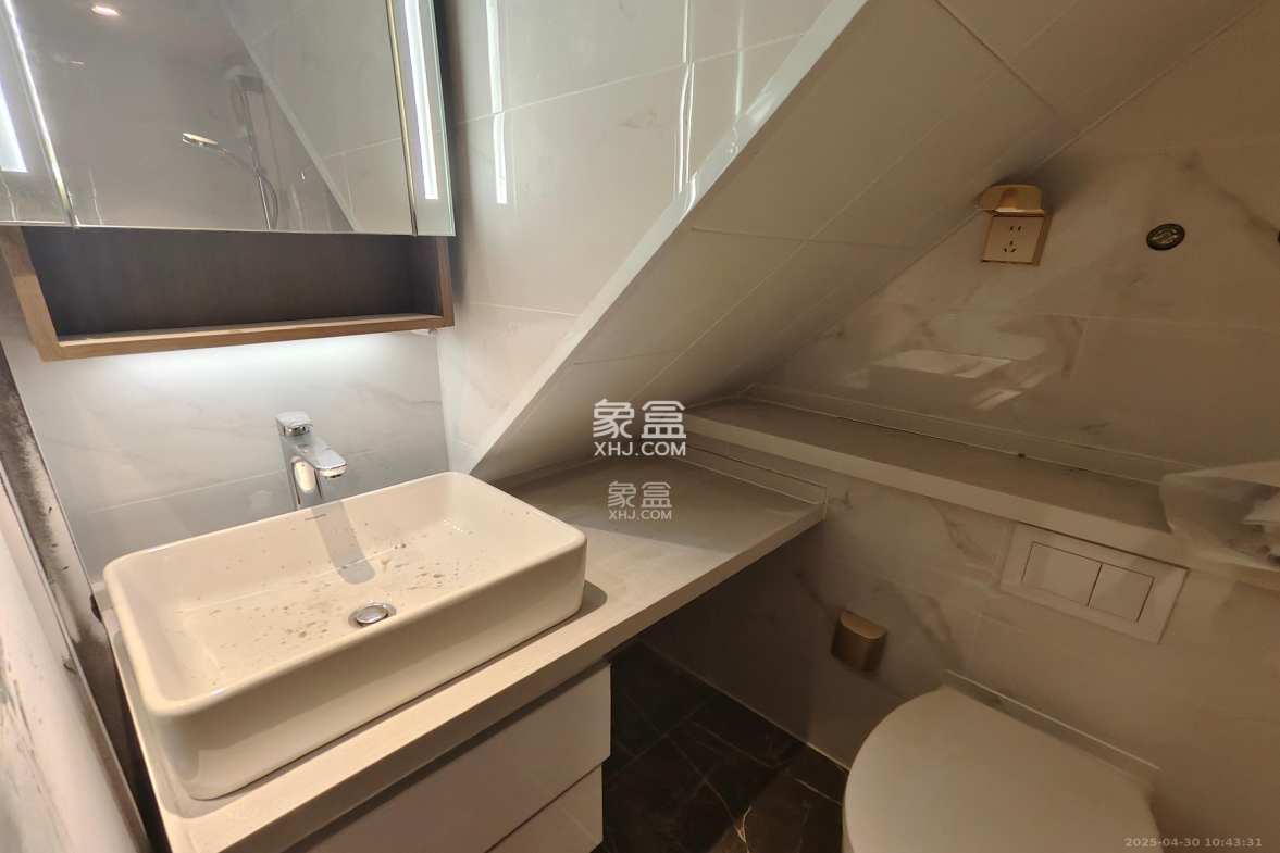 正荣梅溪紫阙台  1室1厅1卫    2000.0元/月 正荣梅溪紫阙台  1室1厅1卫    2000.0元/月室内图