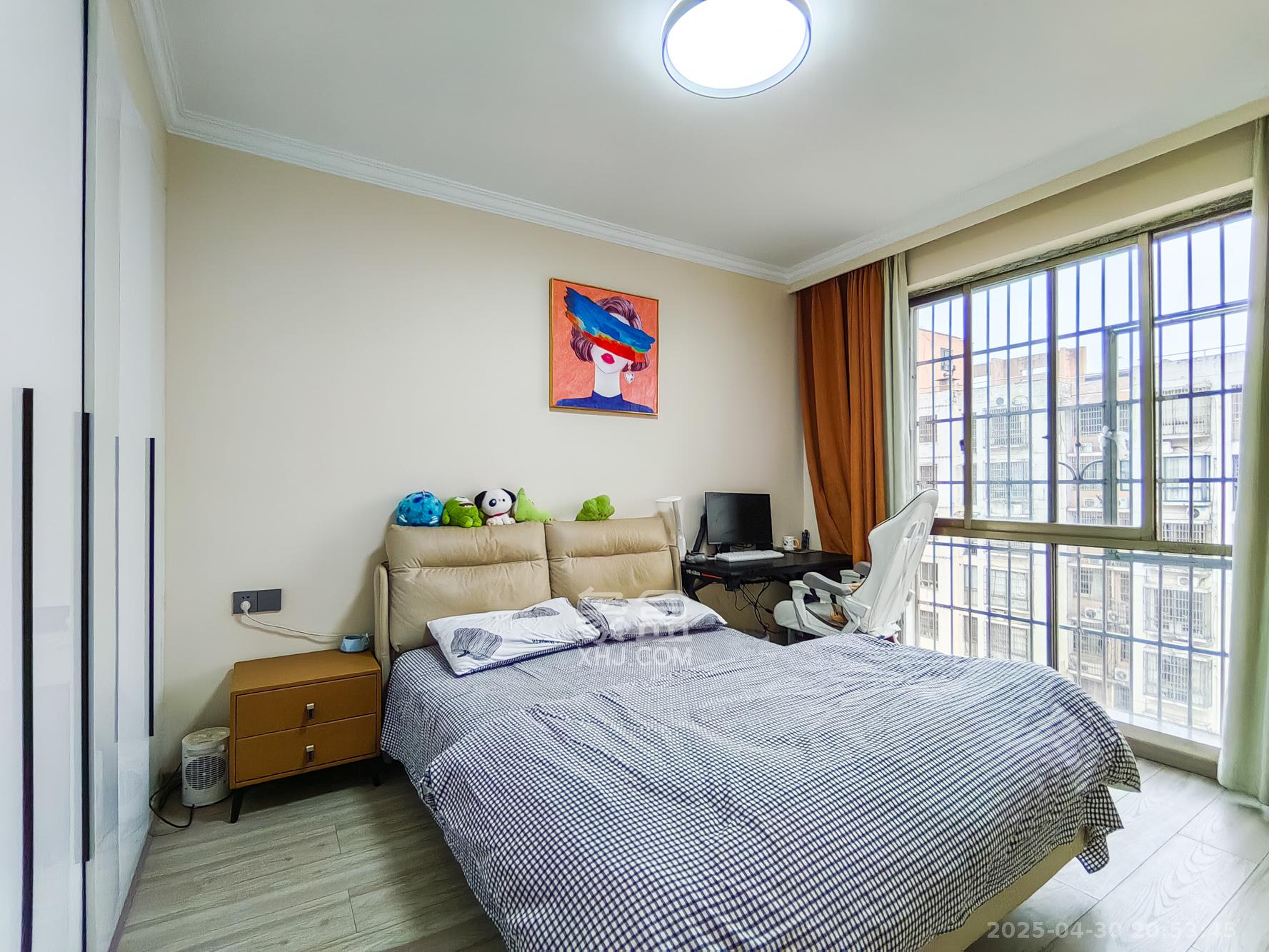 阳光丽景  3室2厅2卫    89.8万 阳光丽景  3室2厅2卫    89.8万卧室