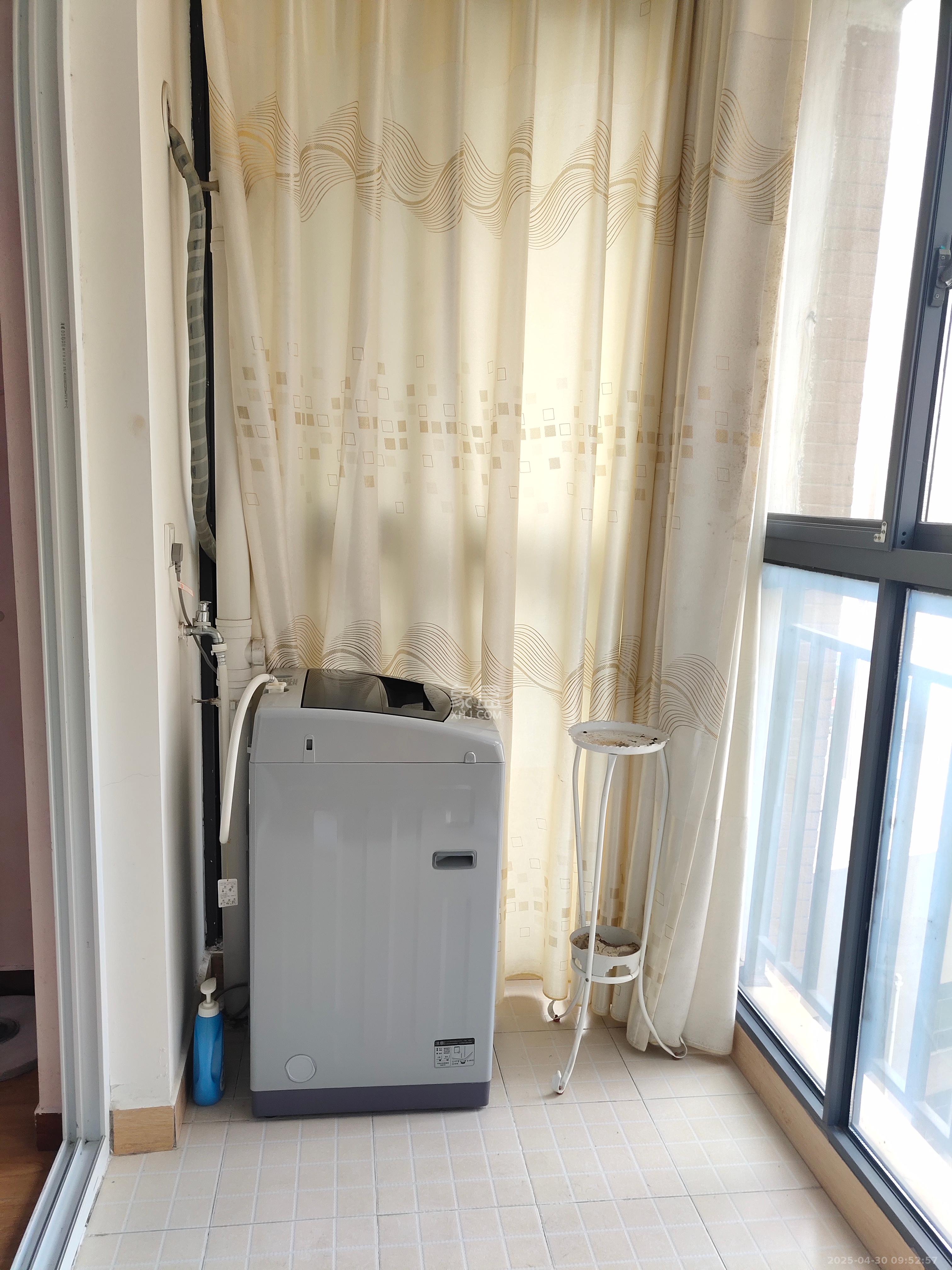 爵士湘  1室1厅1卫   1200.00元/月室内图