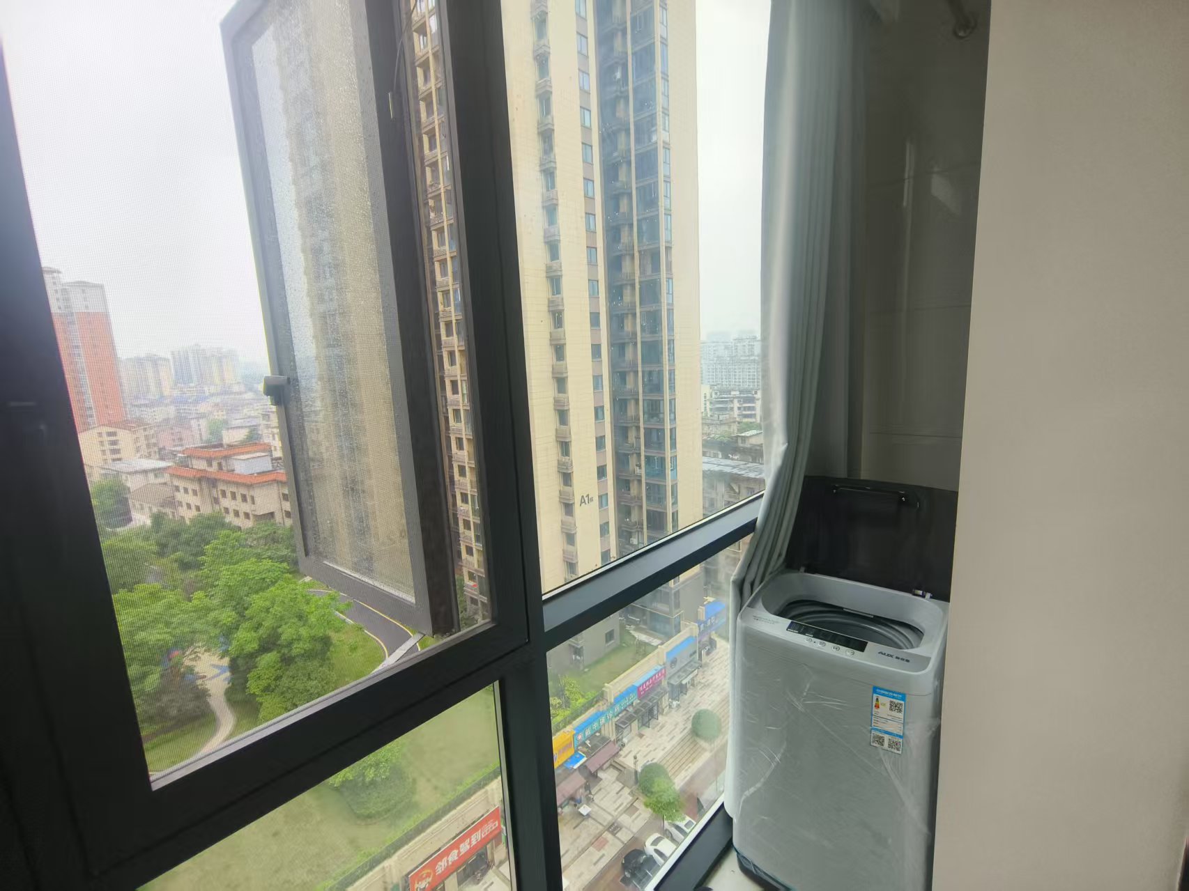 保利香槟国际  1室1厅1卫    21.8万 保利香槟国际  1室1厅1卫    21.8万室内图