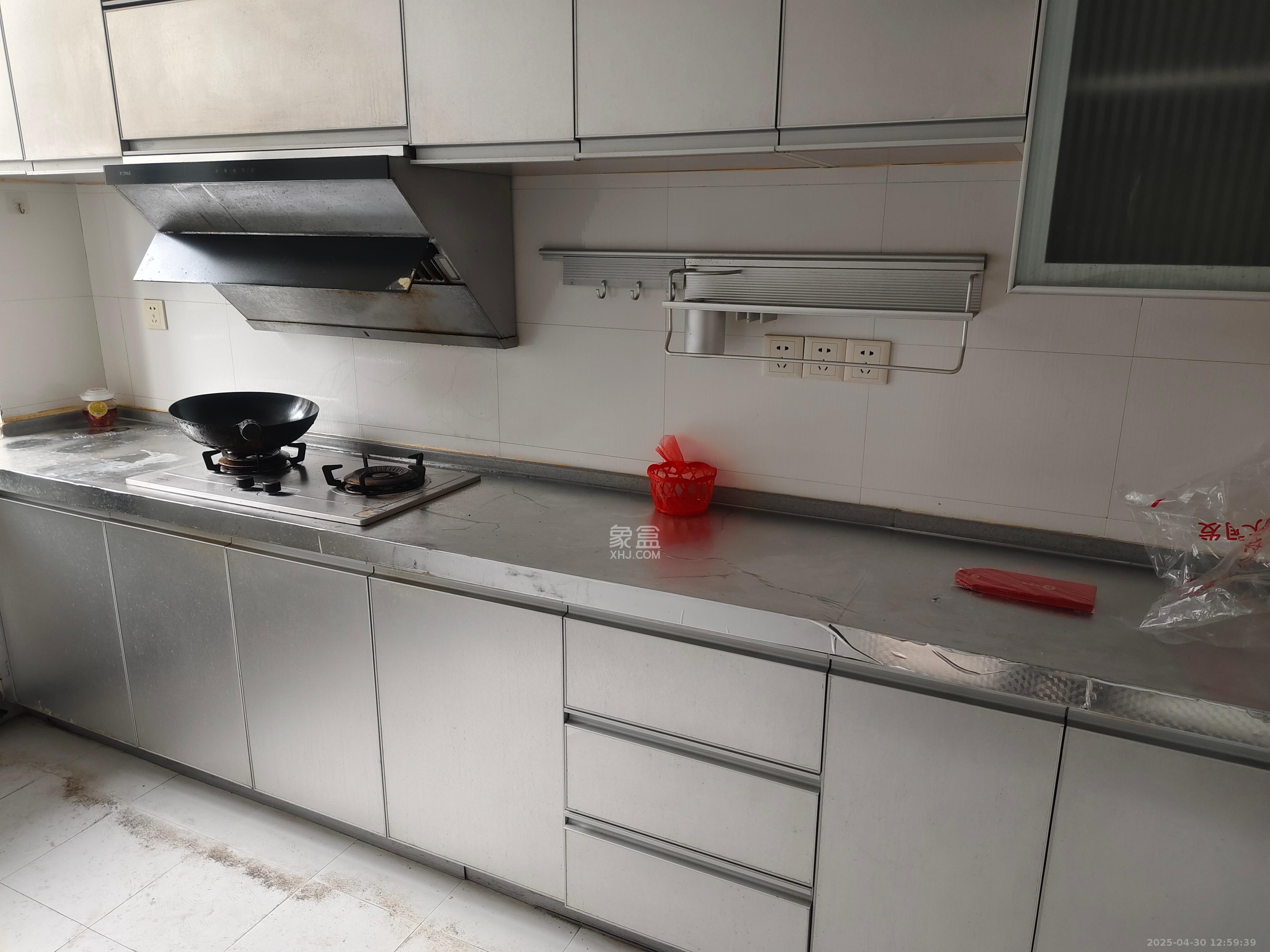 上海城小区  2室1厅1卫    1800.0元/月 上海城小区  2室1厅1卫    1800.0元/月室内图