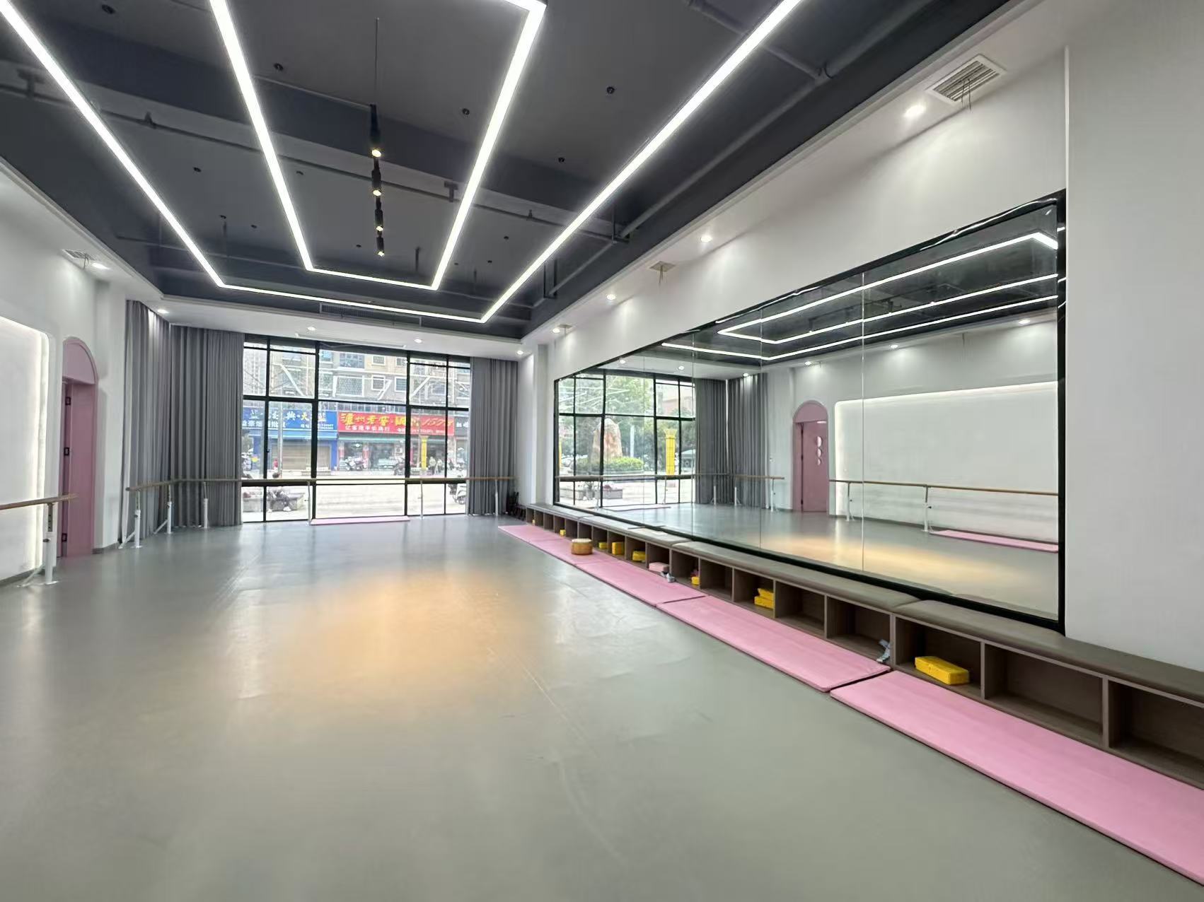 长湖峰境 2室1厅1卫 10000.0元/月 长湖峰境 2室1厅1卫 10000.0元/月户型图