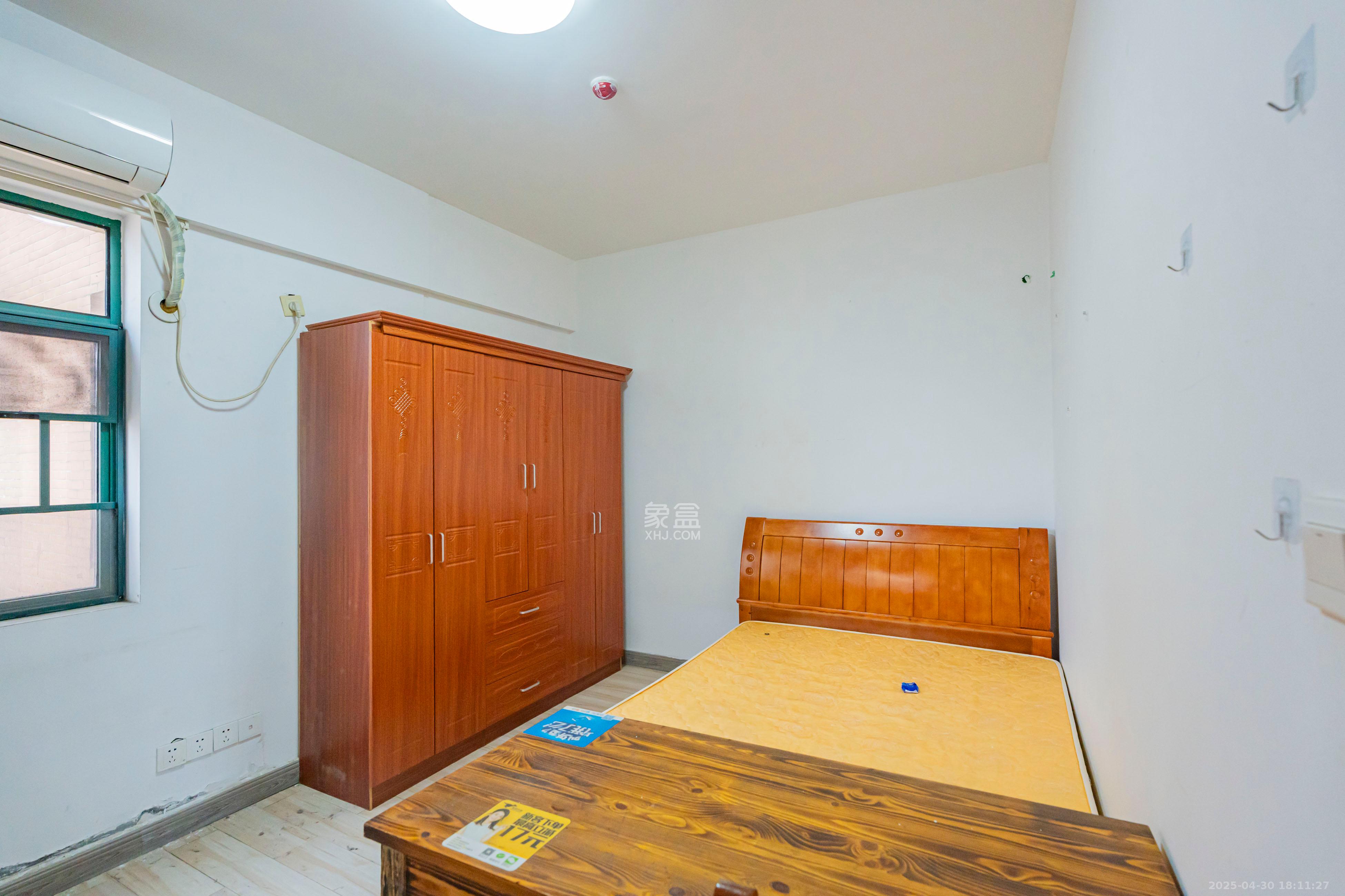 上林紫郡(锦顺和园) 3室2厅2卫 98.0万 上林紫郡(锦顺和园) 3室2厅2卫 98.0万卧室