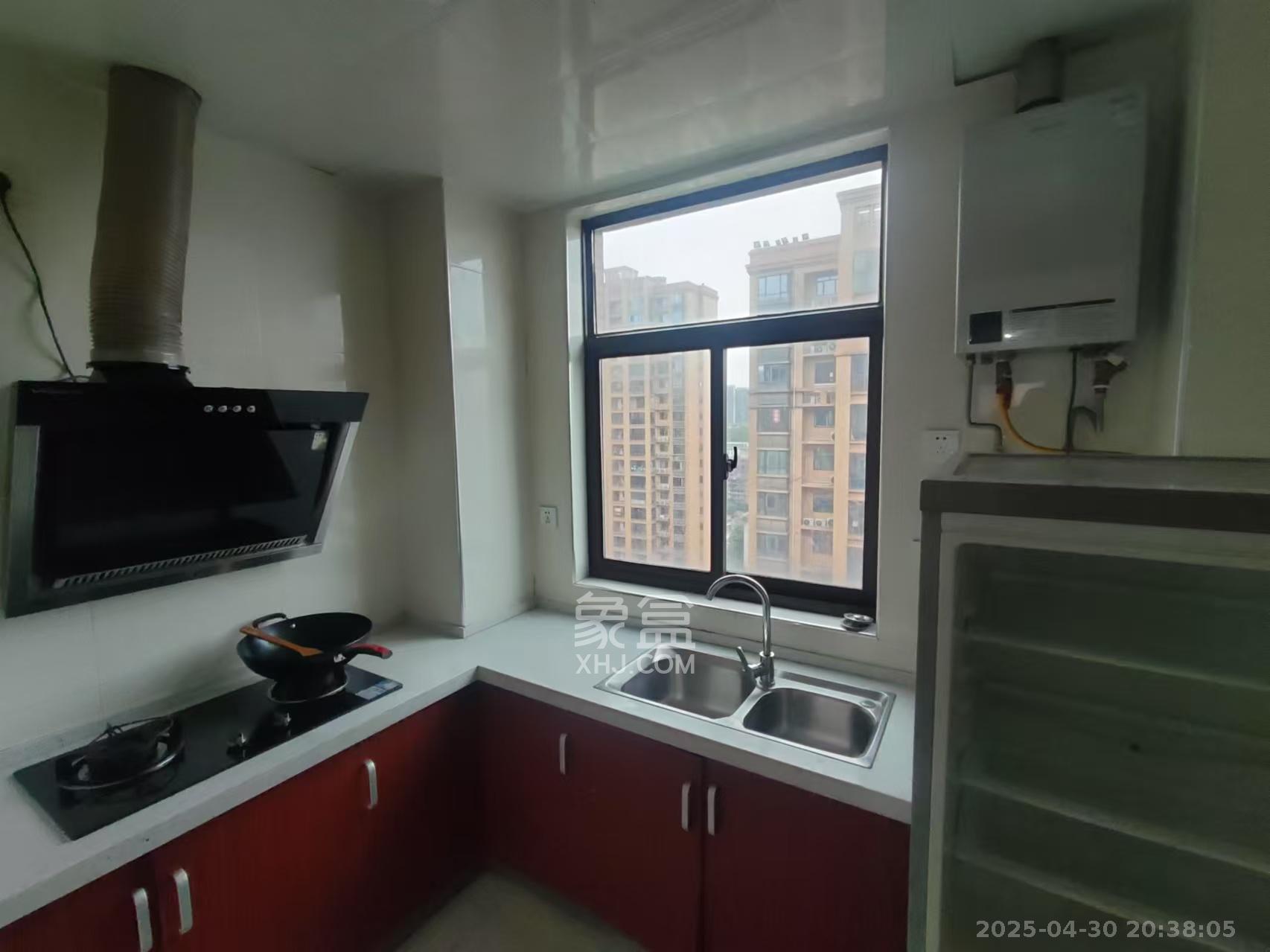 德润小区（丰升德润小区）  4室2厅2卫    3000.0元/月室内图