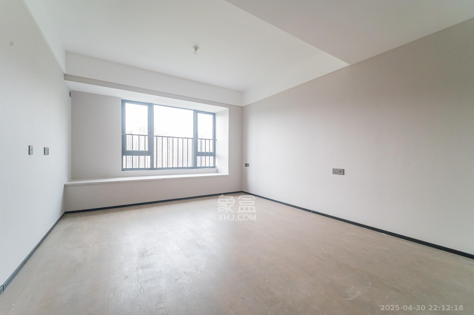 万科松湖天地 4室2厅3卫 206.0万 万科松湖天地 4室2厅3卫 206.0万卧室