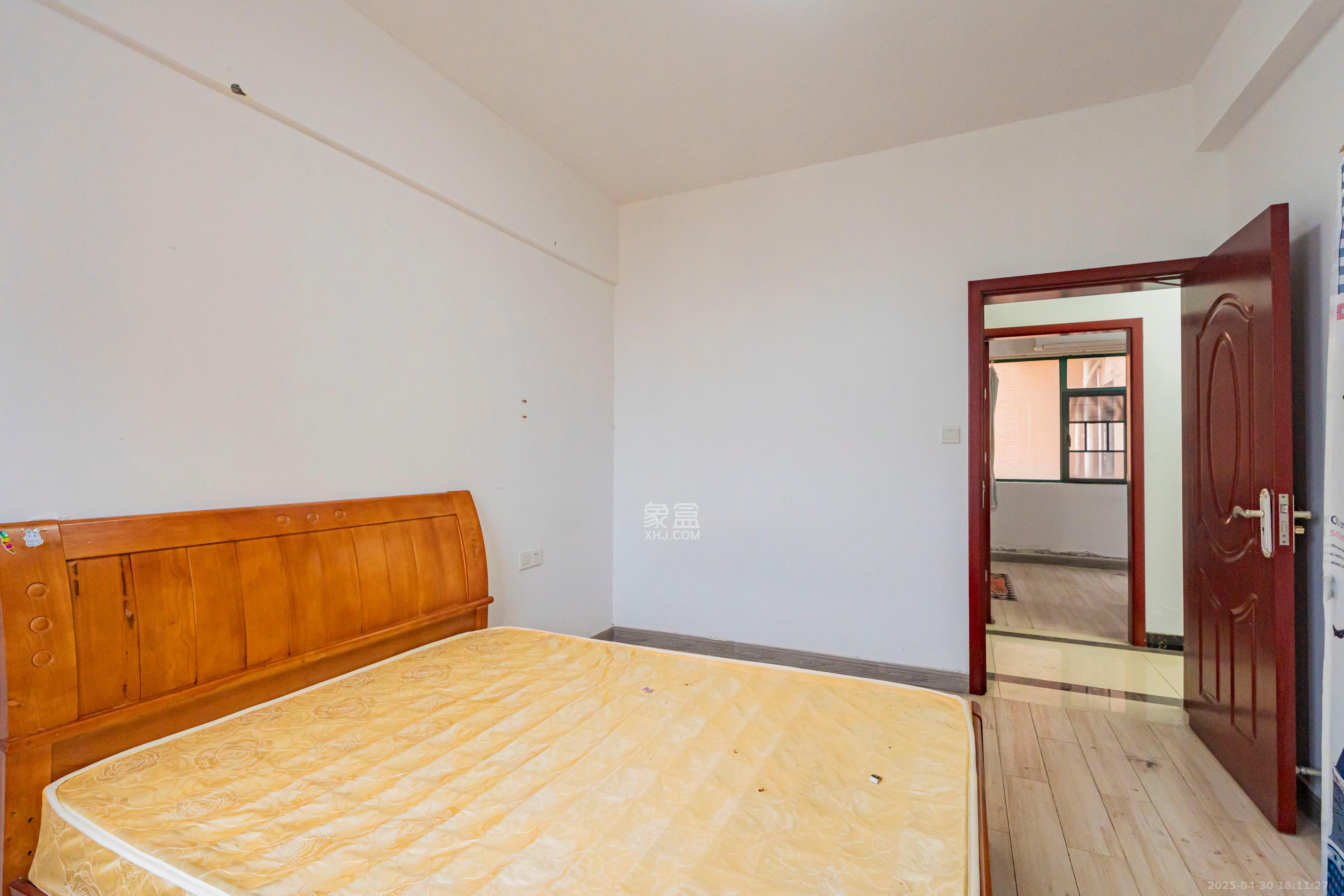 上林紫郡(锦顺和园) 3室2厅2卫 98.0万 上林紫郡(锦顺和园) 3室2厅2卫 98.0万卧室